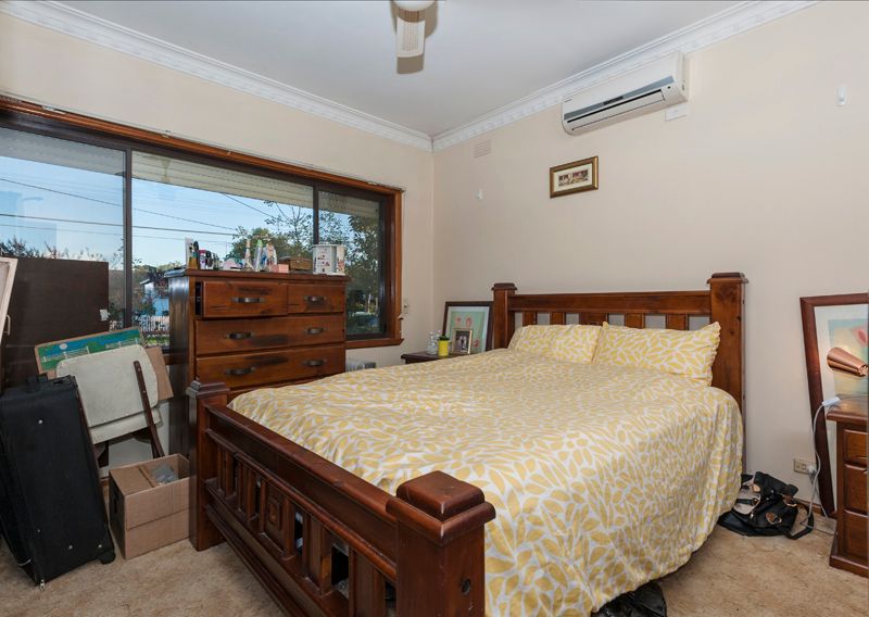20 Liston Avenue, Reservoir VIC 3073, Reservoir - Thumbnail 3