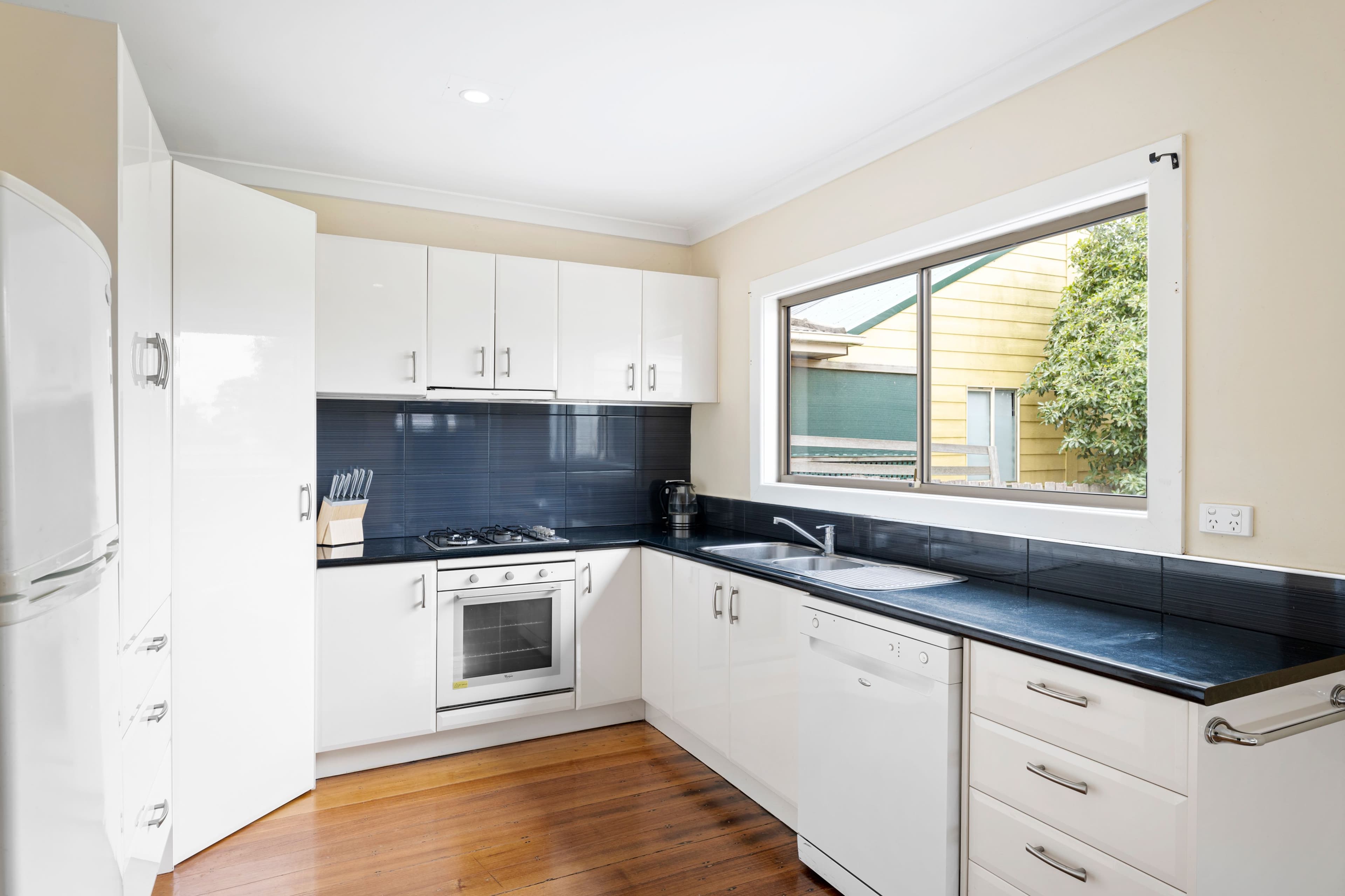 13 Blaxland Drive, Sunbury VIC 3429, Sunbury - Thumbnail 3