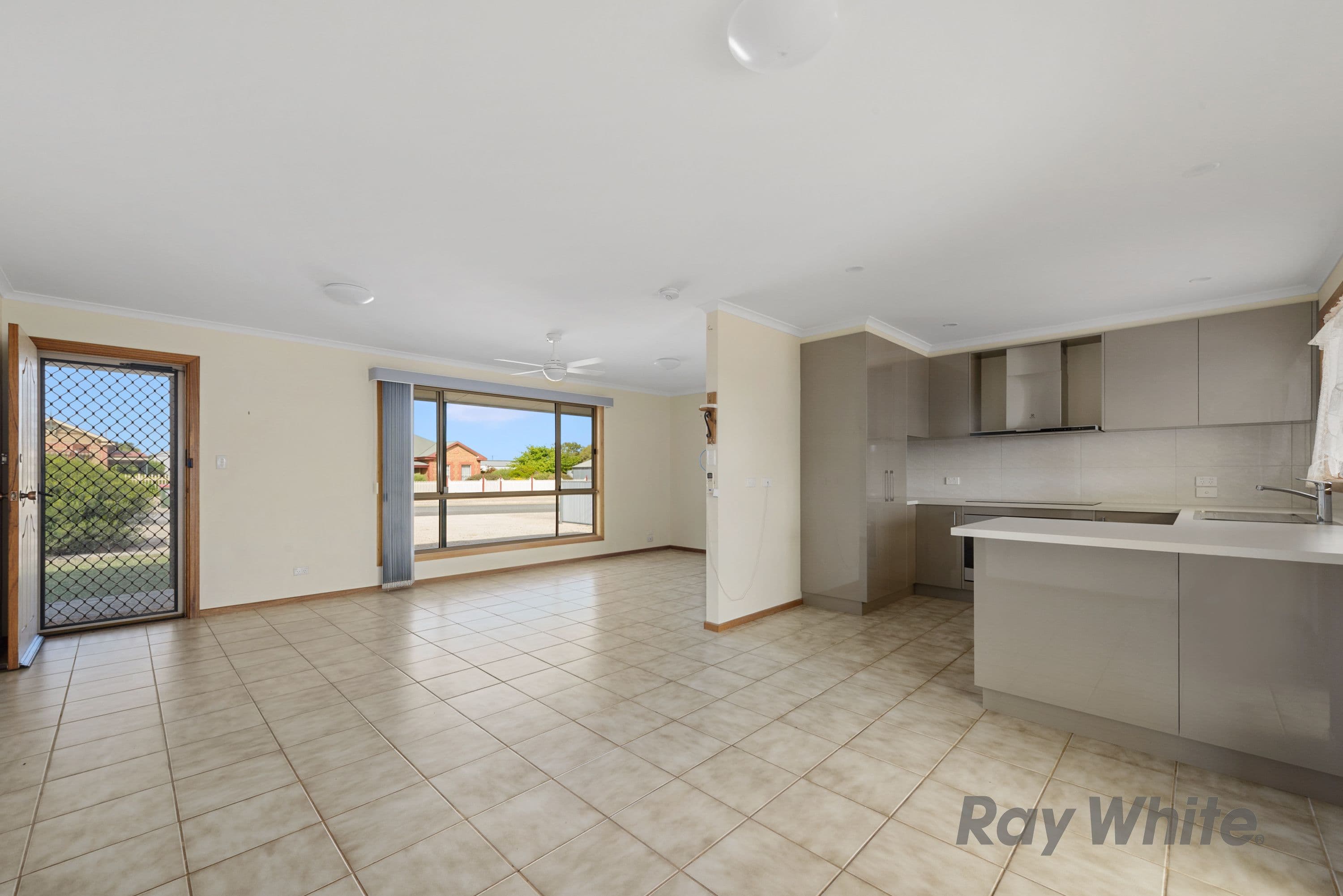 4 Weaver Street, Coobowie SA 5583, Coobowie - Thumbnail 4