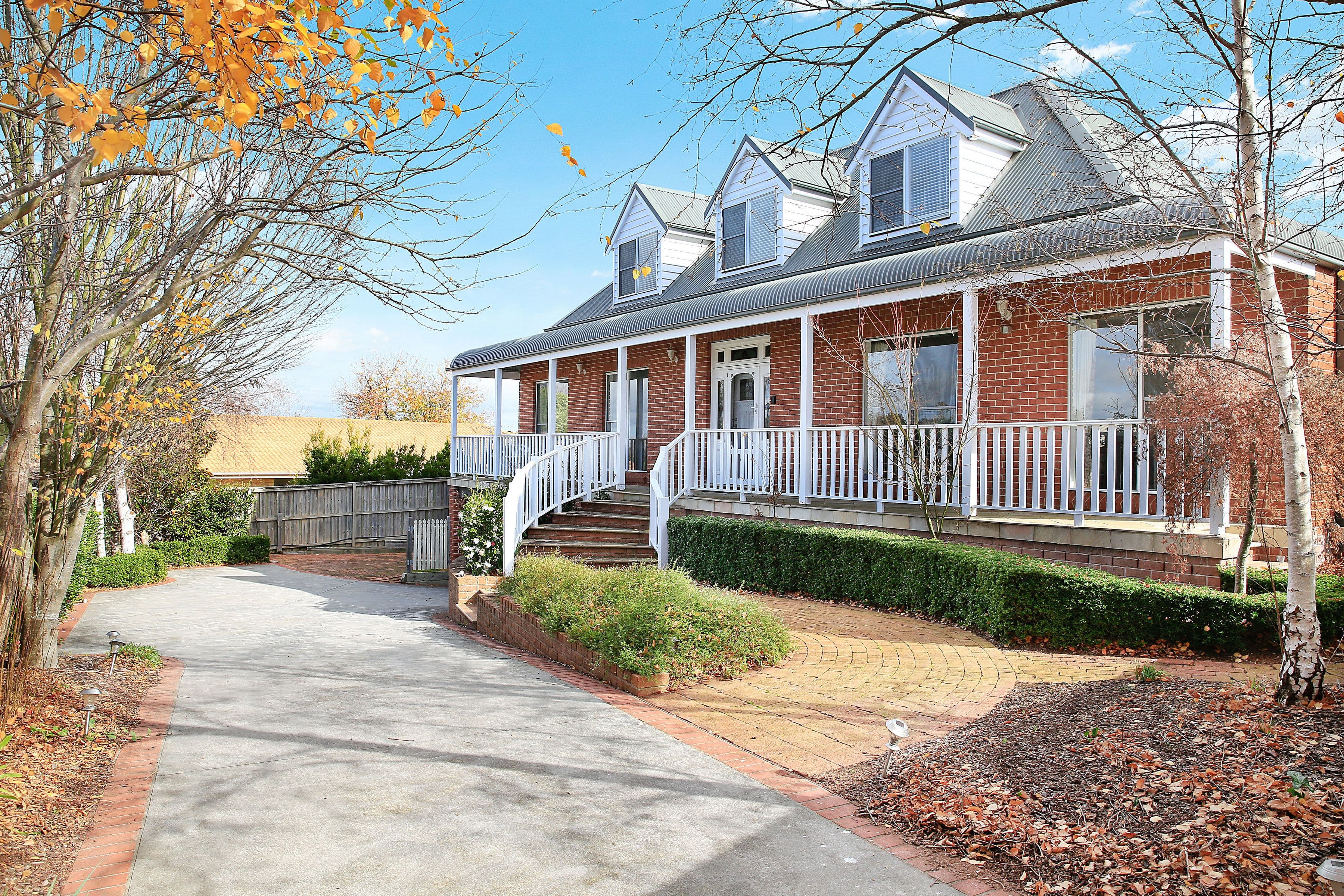 8 Dundee Place, Bowral - Image 1