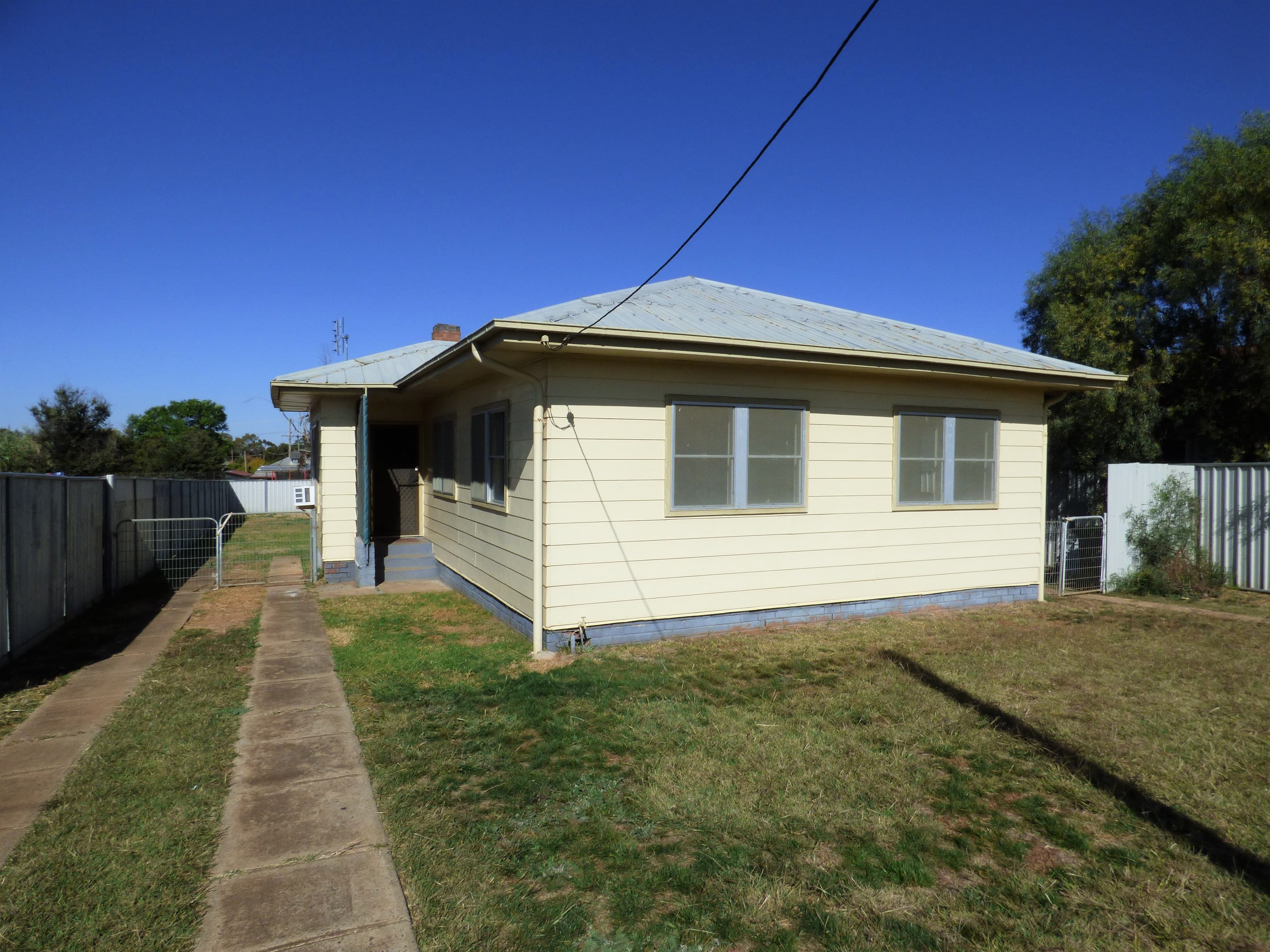 16 Conridge Street, Forbes NSW 2871, Forbes - Image 1