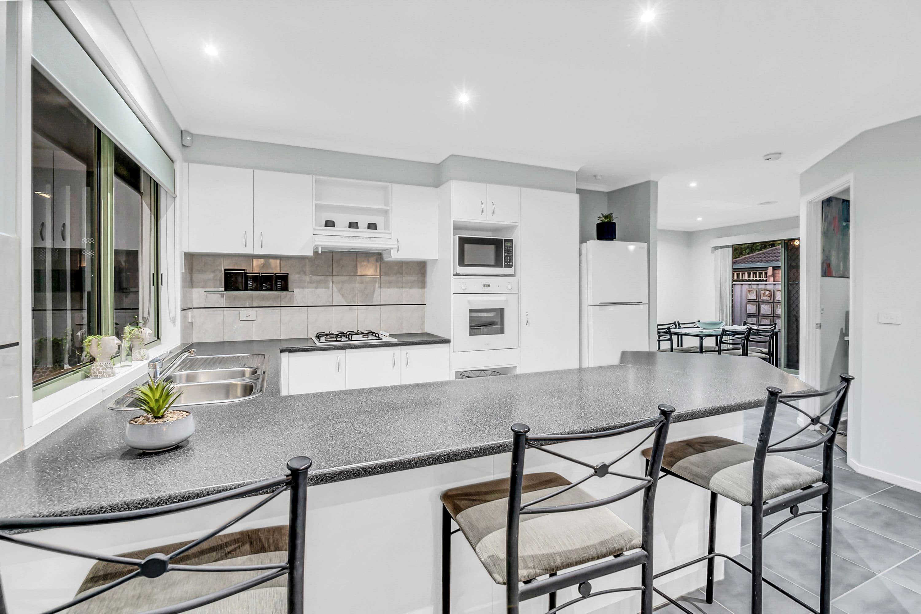 37 Riversdale Street, Craigieburn VIC 3064, Craigieburn - Thumbnail 4