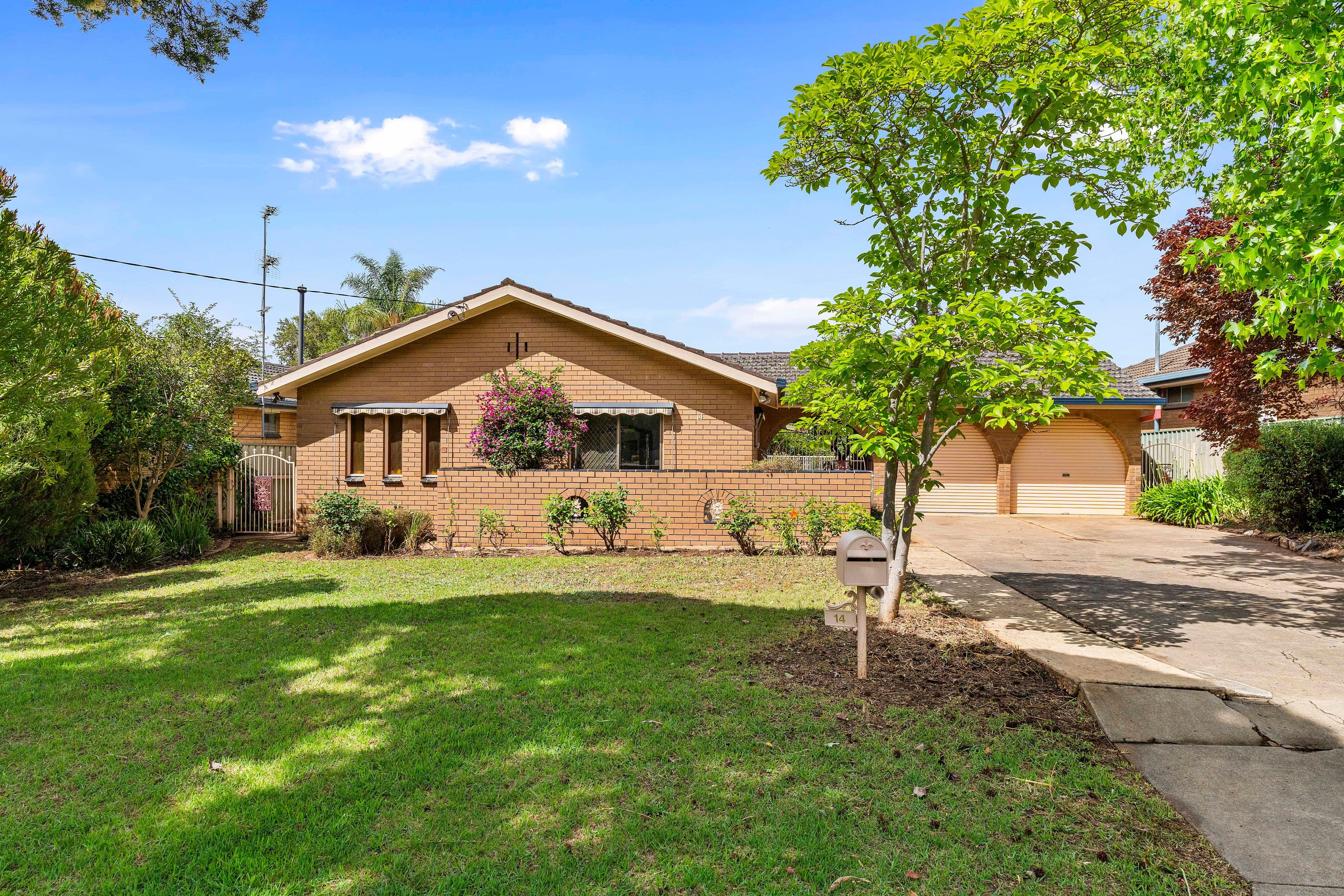 14 Cooinbil Crescent, Kooringal NSW 2650, Kooringal - Image 1