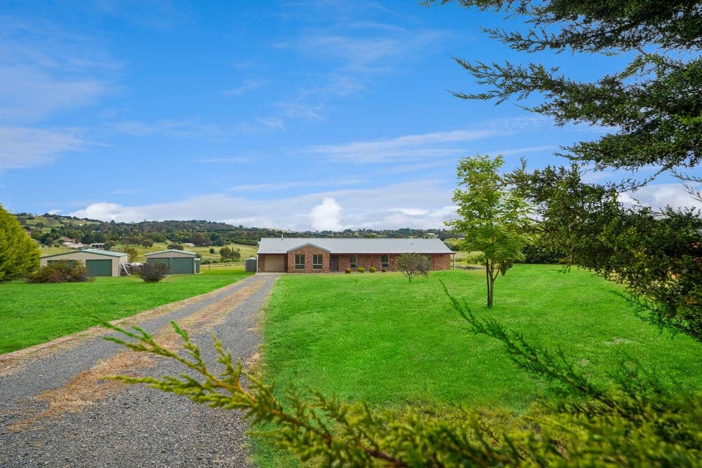 66 Greendale Crescent, Goulburn - Image 1