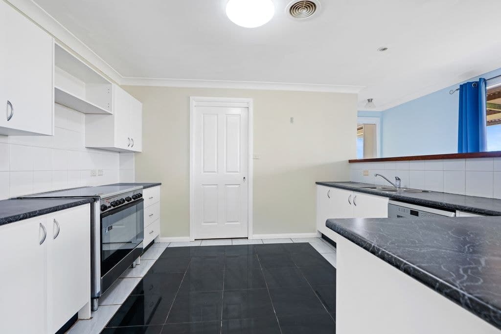 66 Greendale Crescent, Goulburn - Thumbnail 4