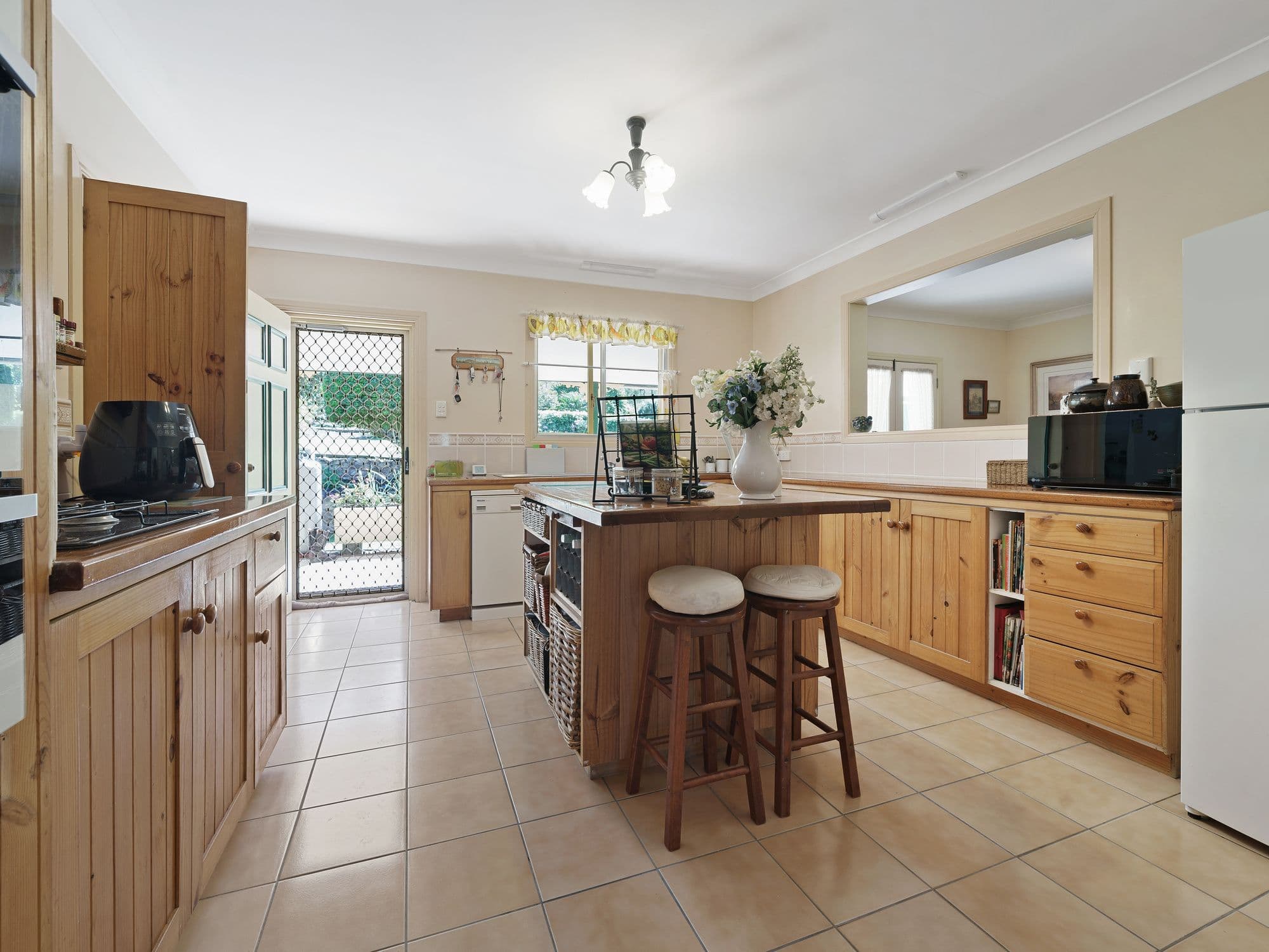 15 Chaille Road, Esk QLD 4312, Esk - Thumbnail 2