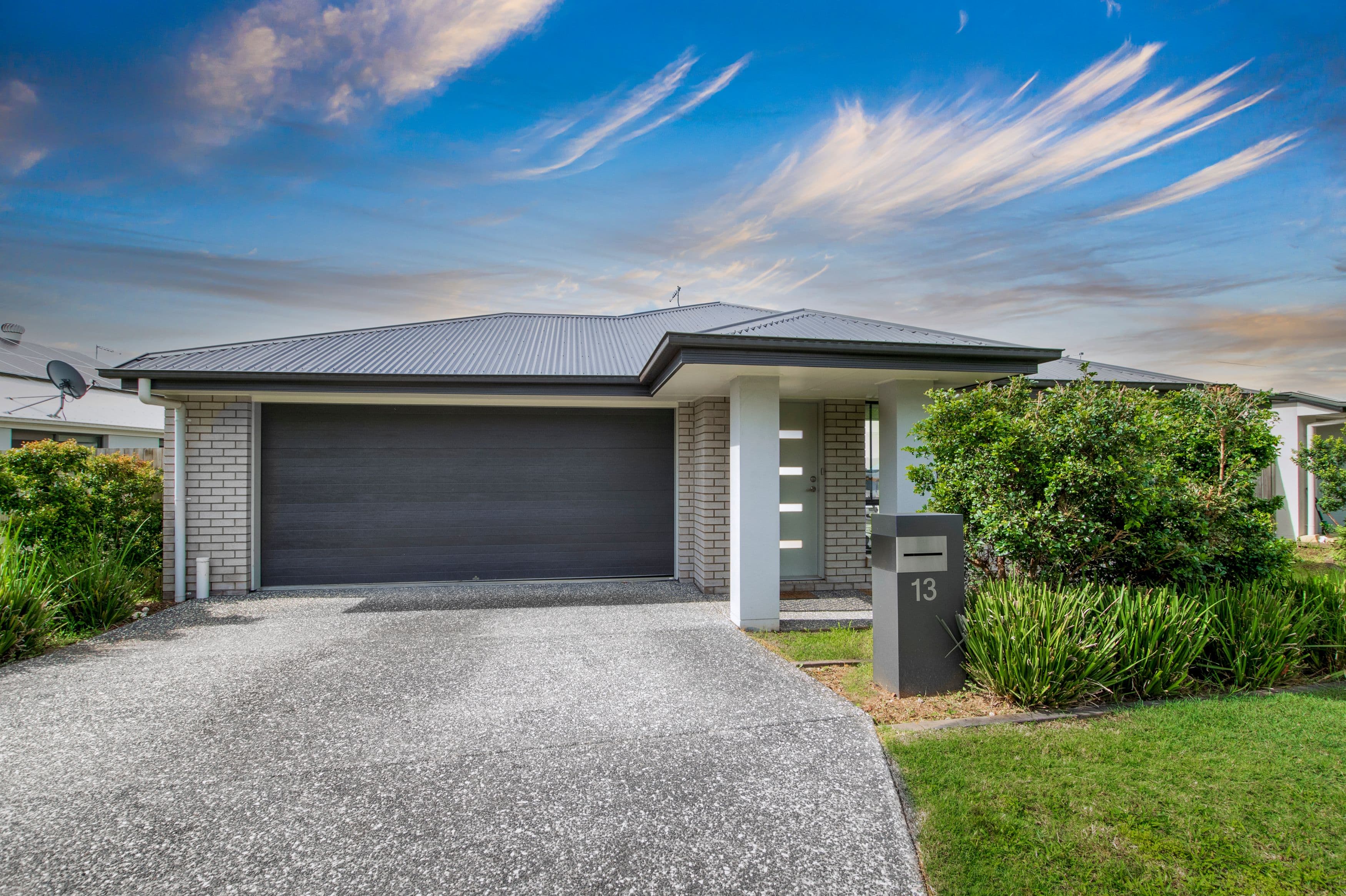 13 Jackson Place, Greenbank QLD 4124, Greenbank - Thumbnail 2