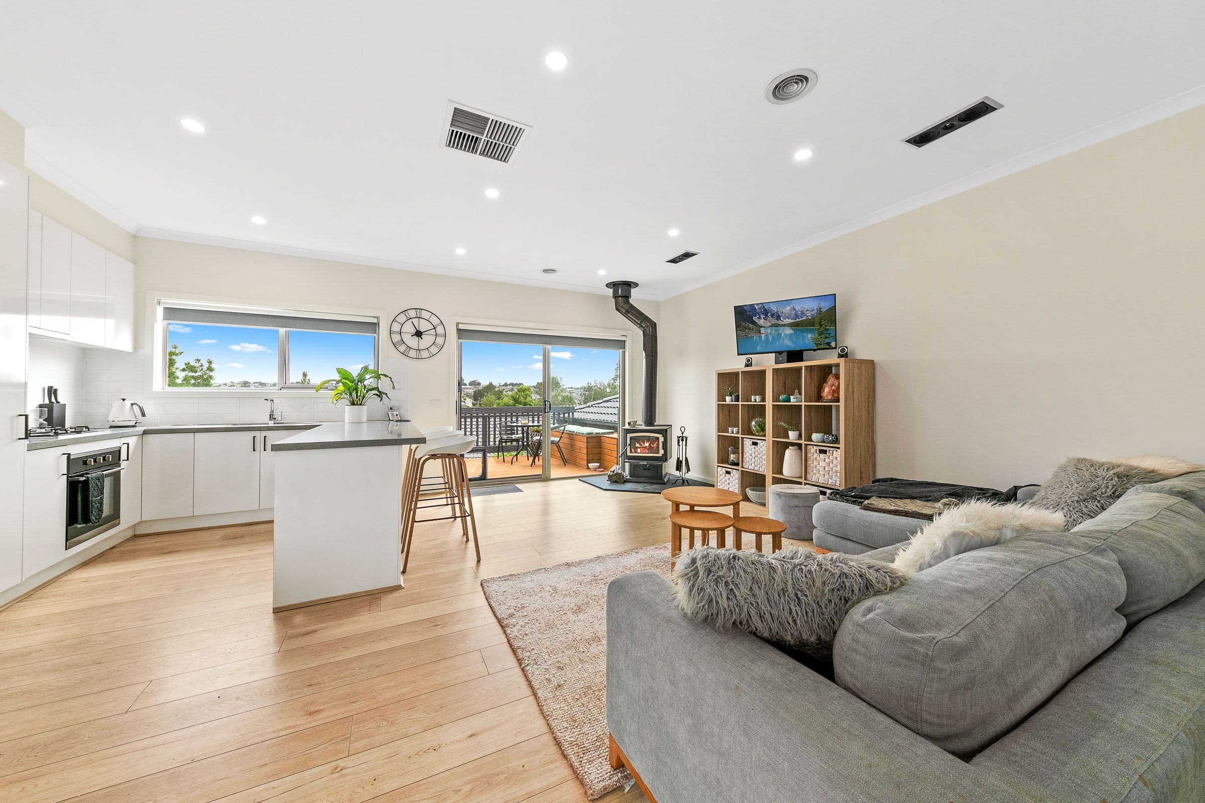 Unit 1 31 Hopetoun Road, Drouin VIC 3818, Drouin - Thumbnail 3
