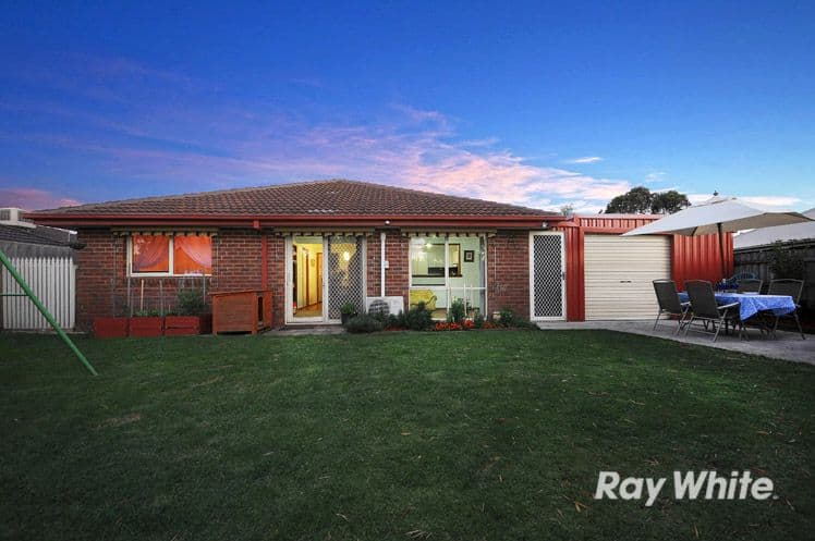 13 Caroline Crescent, CRANBOURNE WEST VIC 3977, Cranbourne West - Thumbnail 8