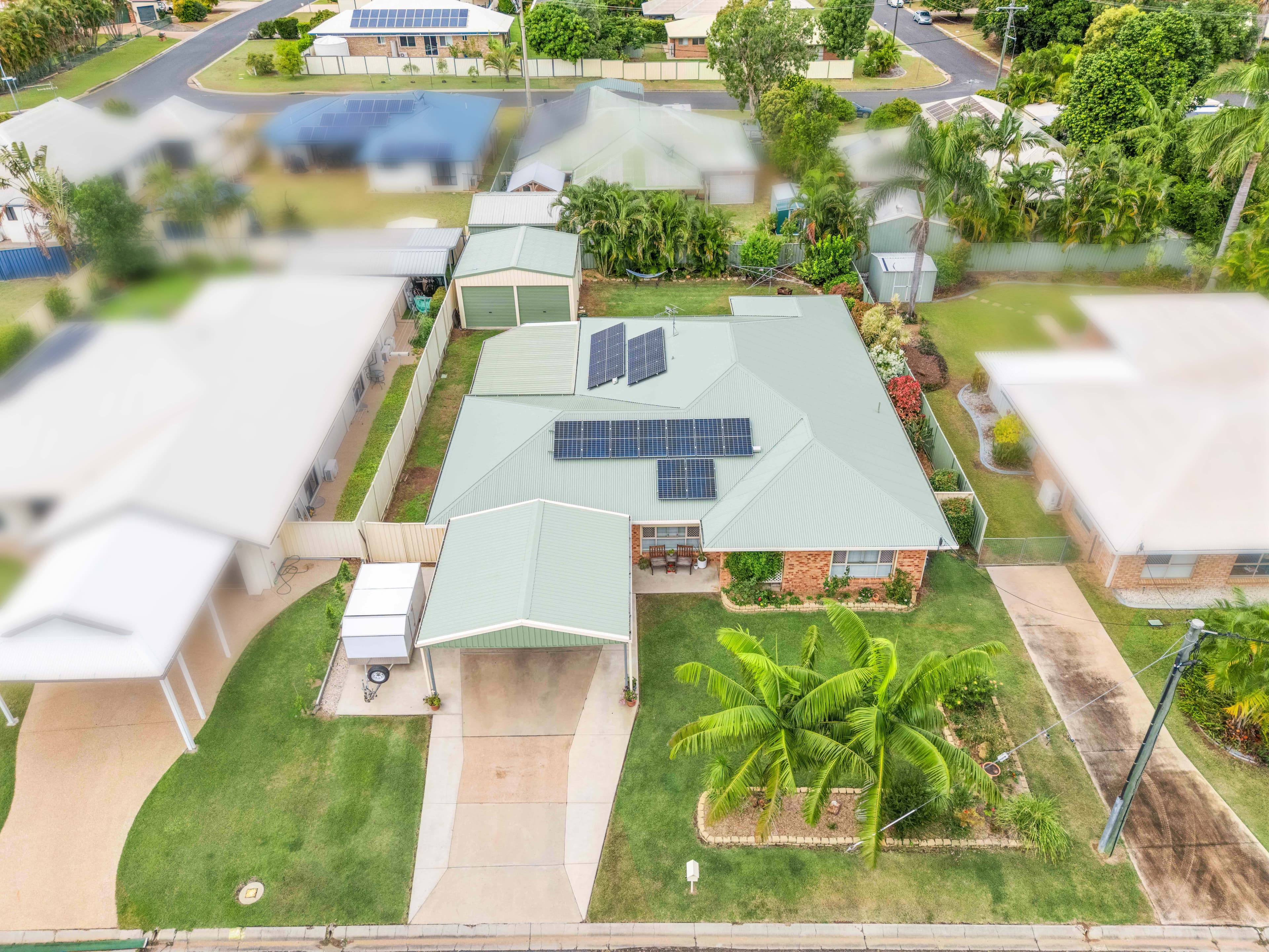 22 Crozier Crescent, Emerald QLD 4720, Emerald - Thumbnail 2