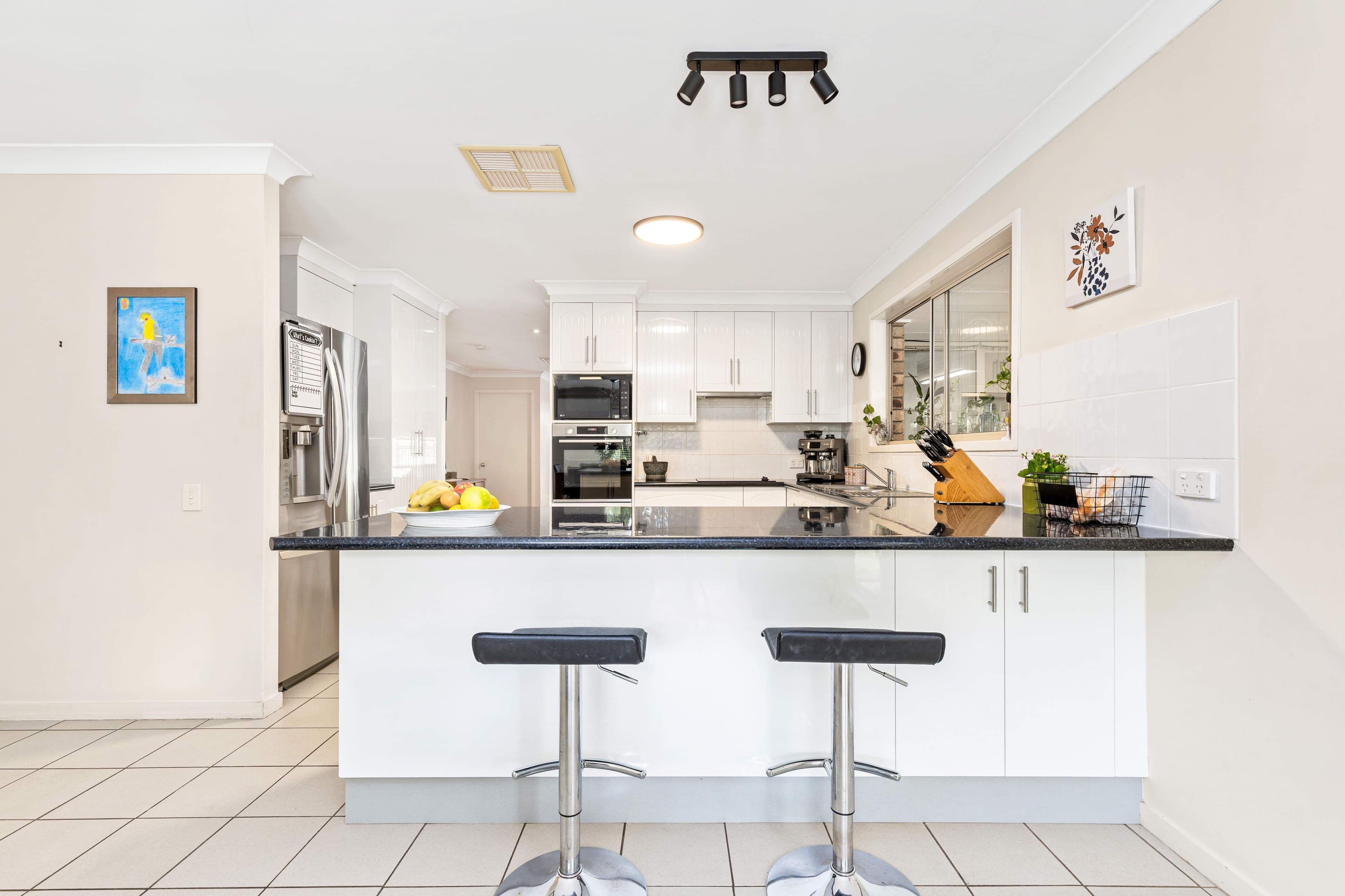 22 Crozier Crescent, Emerald QLD 4720, Emerald - Thumbnail 5