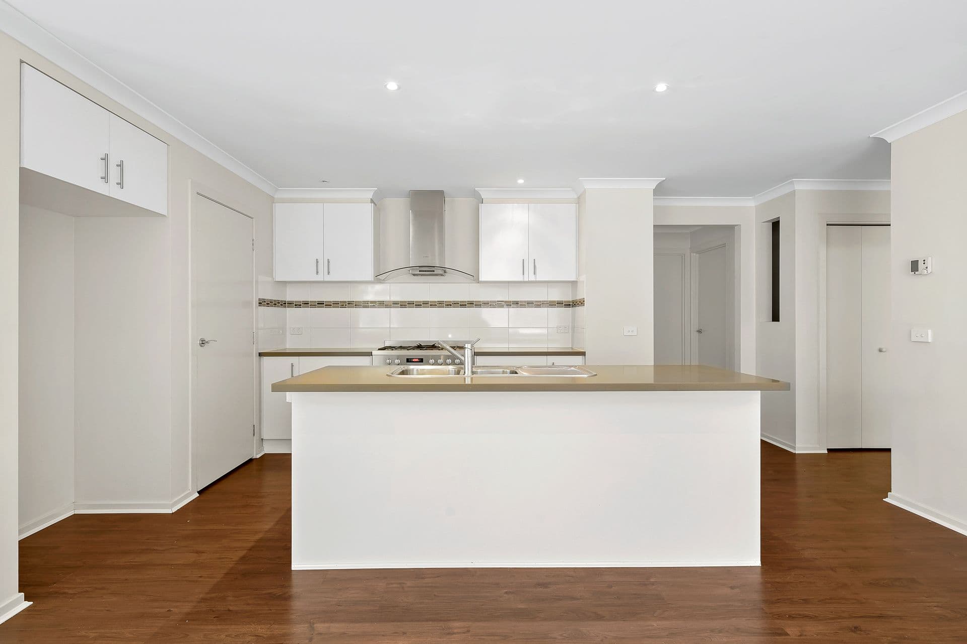 6 Morello Place, Berwick VIC 3806, Berwick - Thumbnail 3