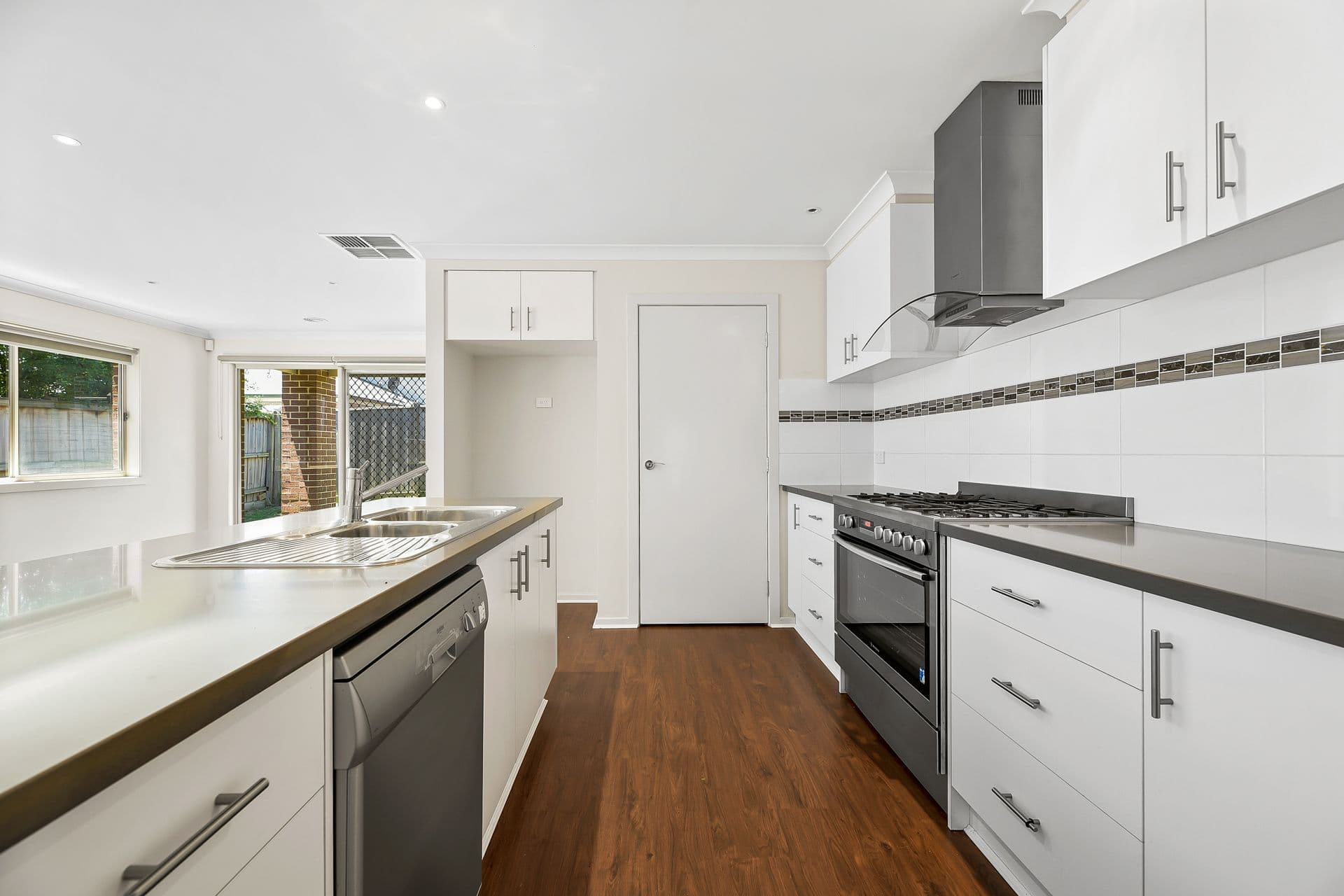 6 Morello Place, Berwick VIC 3806, Berwick - Thumbnail 4