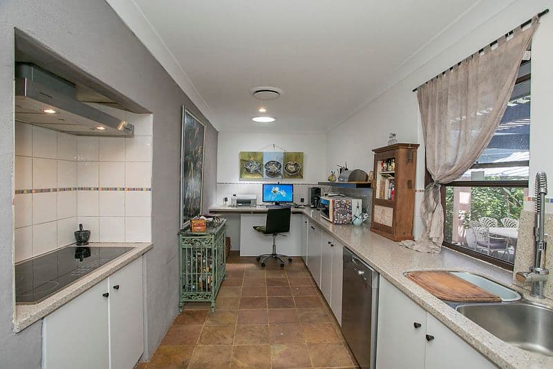 15 Welshpool Road East, LESMURDIE WA 6076, Lesmurdie - Thumbnail 6