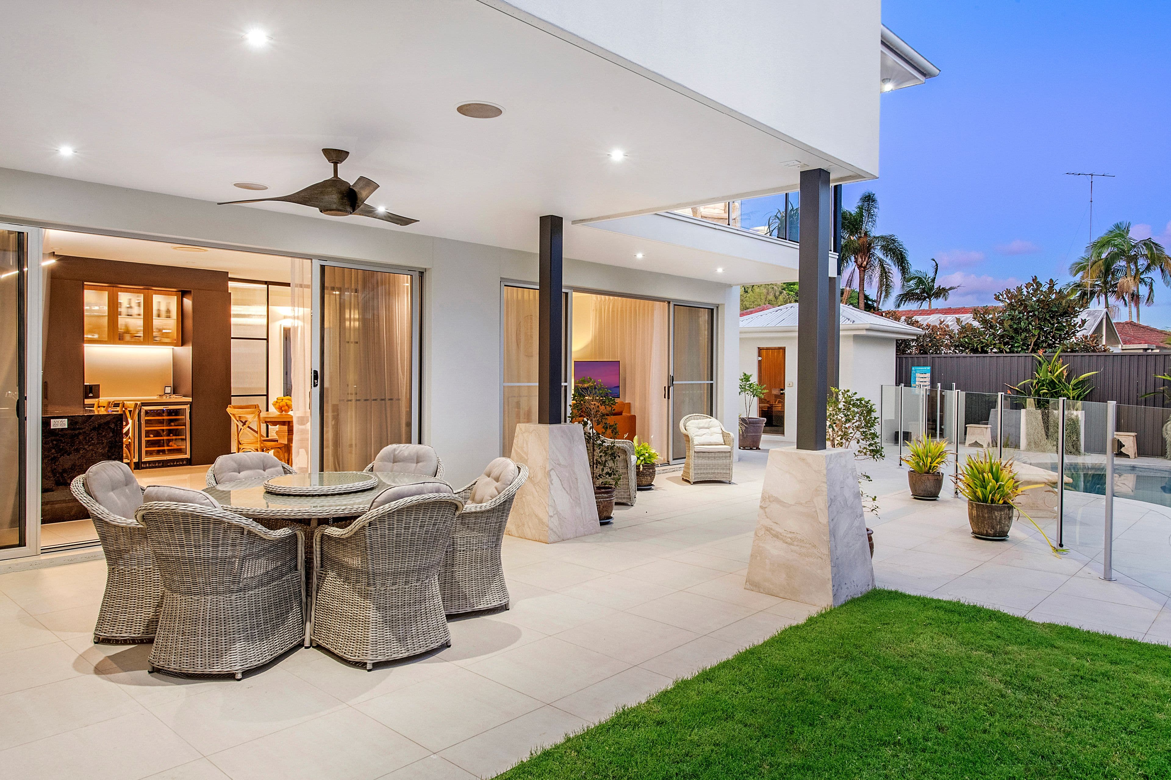 7 Koomooloo Court, Mermaid Waters QLD 4218, Mermaid Waters - Thumbnail 3