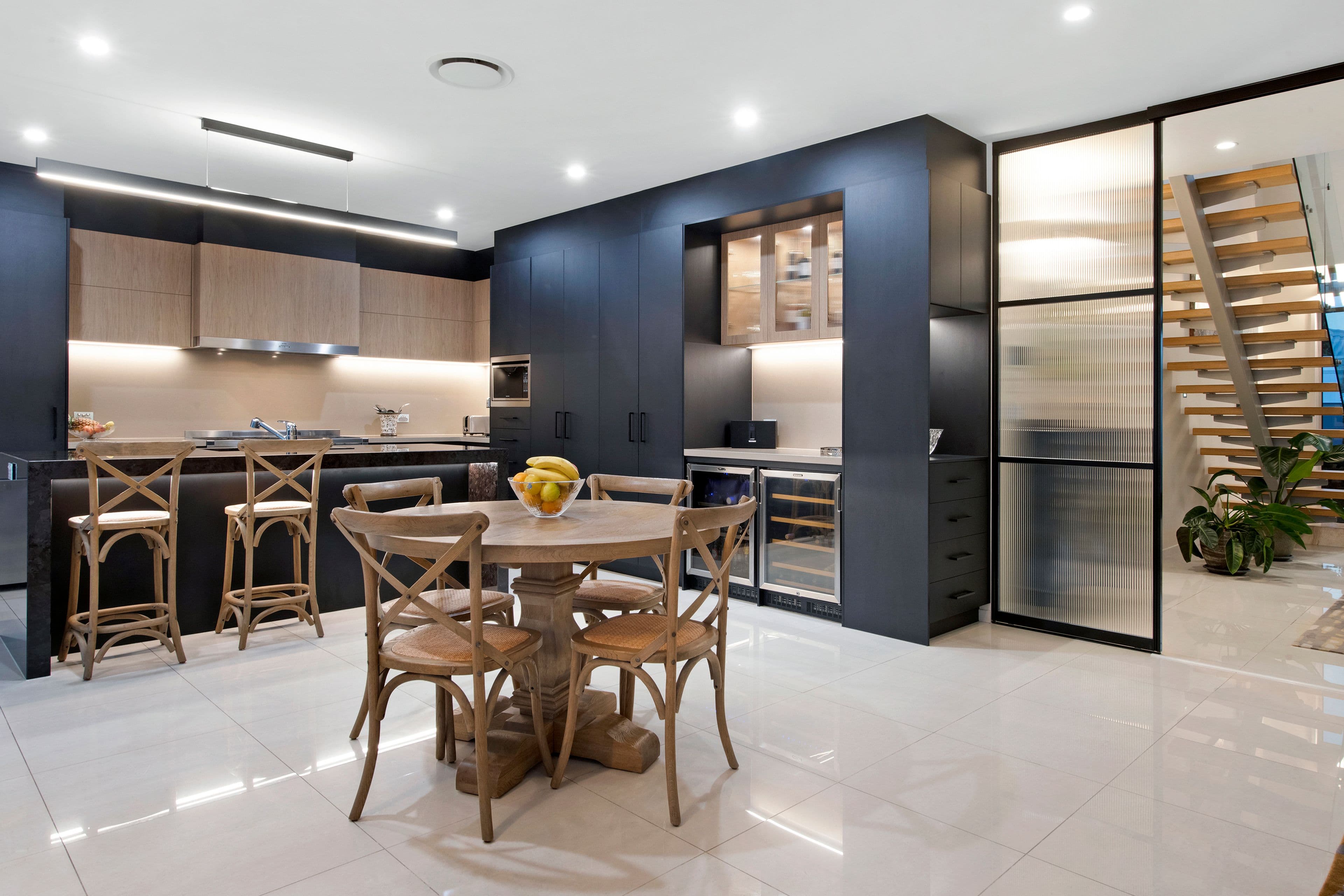 7 Koomooloo Court, Mermaid Waters QLD 4218, Mermaid Waters - Thumbnail 4