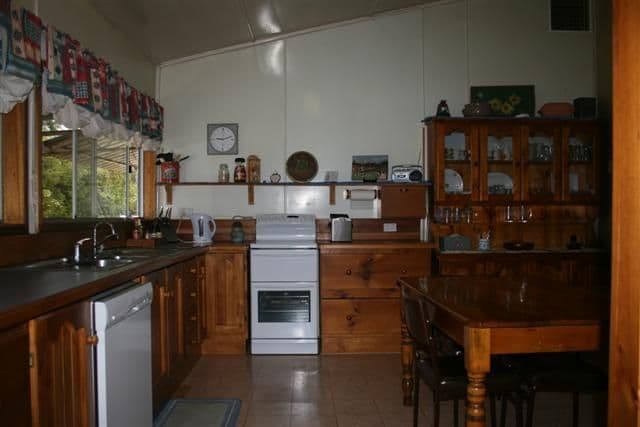 44 Arthur Street, ROMA QLD 4455, Roma - Thumbnail 2