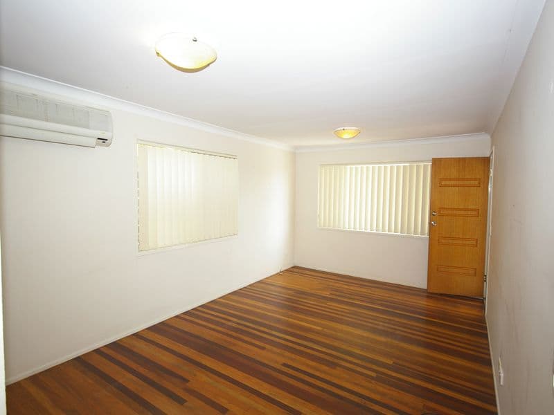 118 Redbank Plains Road, BELLBIRD PARK QLD 4300, Bellbird Park - Thumbnail 3