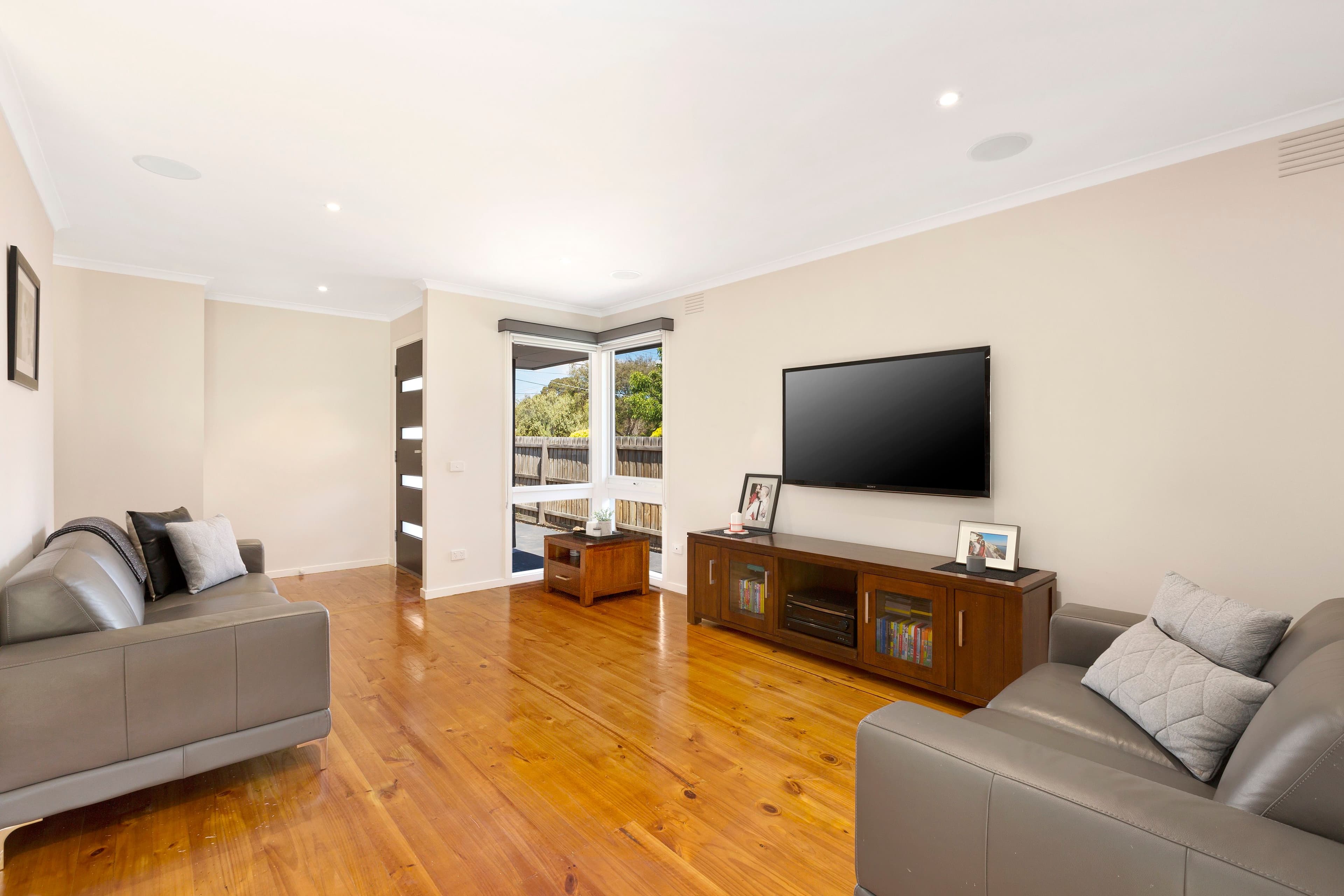 4 Sandleford Place, Dingley Village VIC 3172, Dingley Village - Thumbnail 2