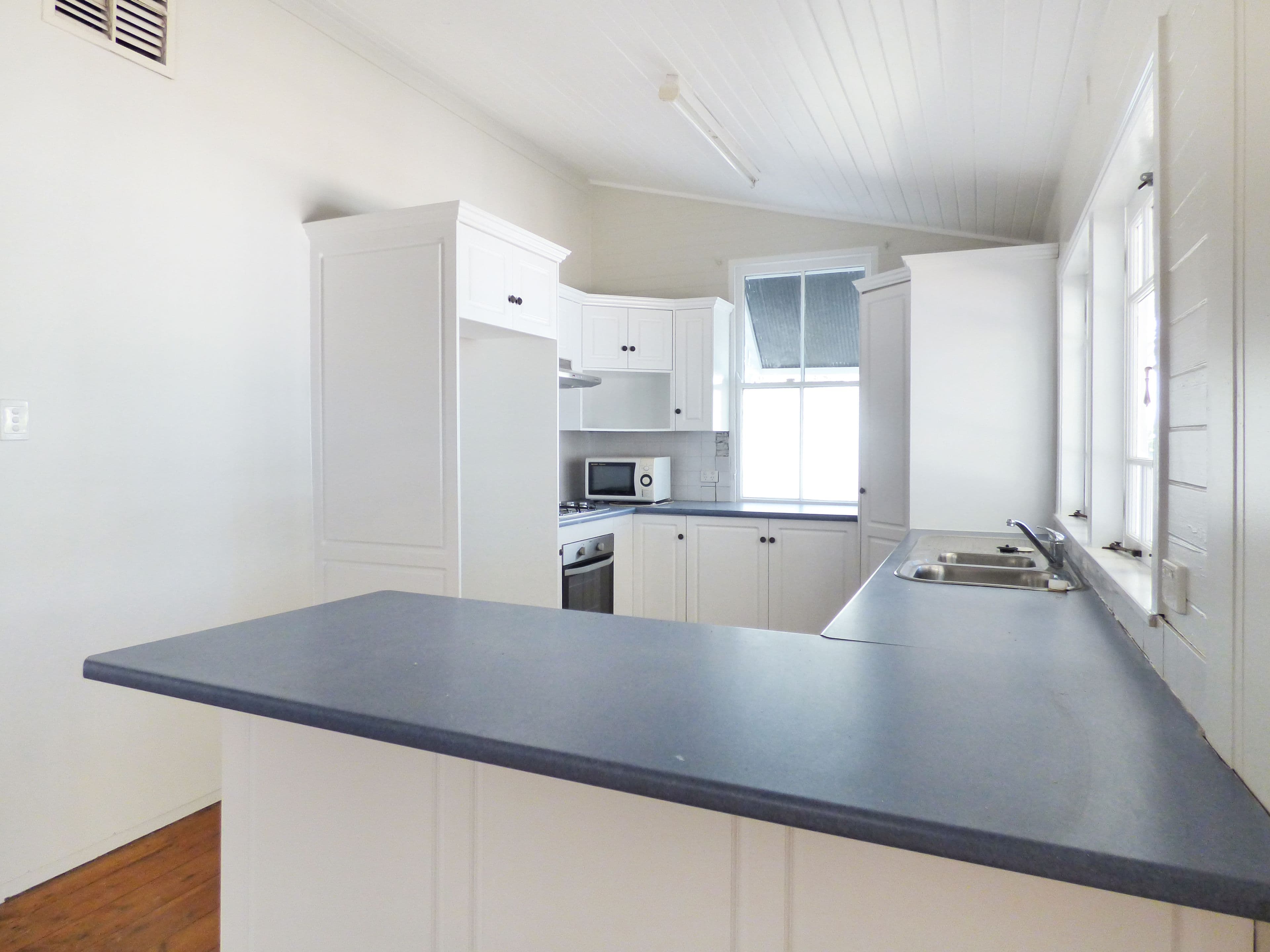 127 Arthur Street, Roma QLD 4455, Roma - Thumbnail 4