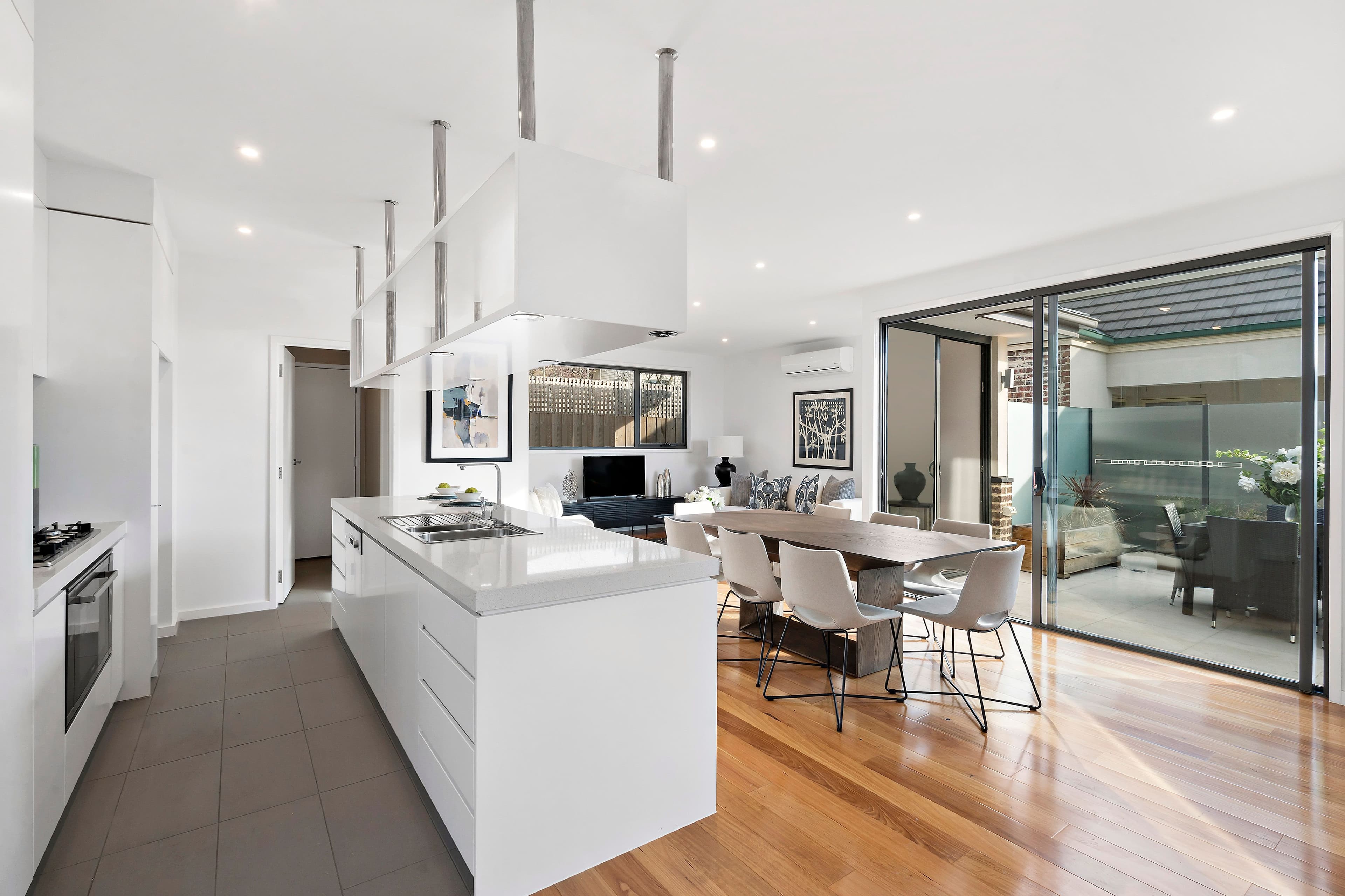 18 Lesley Street, Camberwell VIC 3124, Camberwell - Thumbnail 3