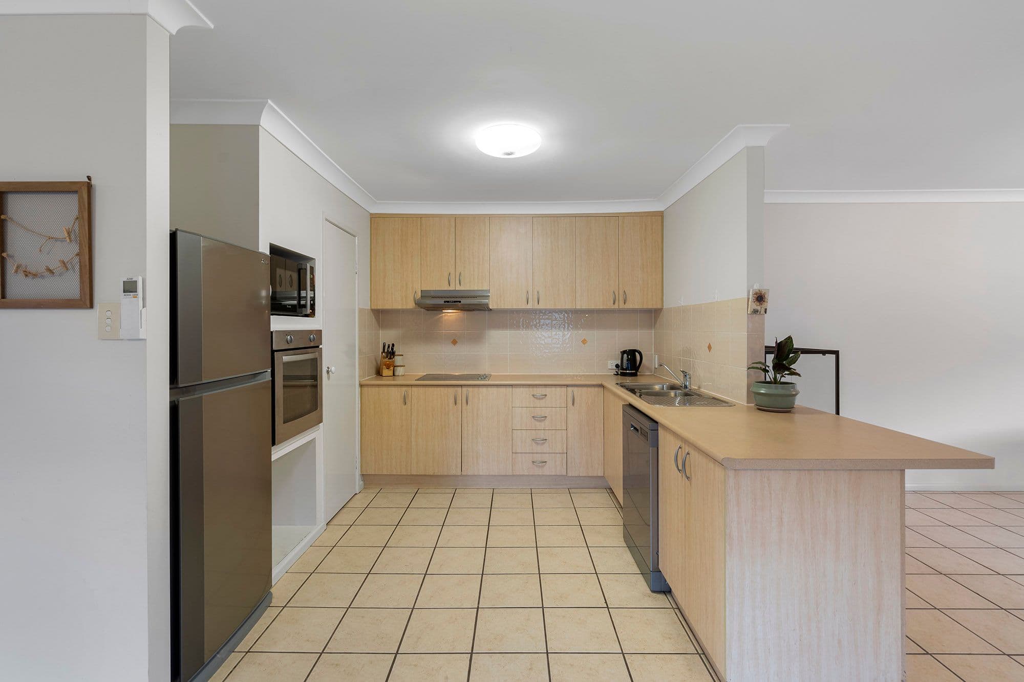 36 Mountain View Crescent, Mount Warren Park QLD 4207, Mount Warren Park - Thumbnail 5