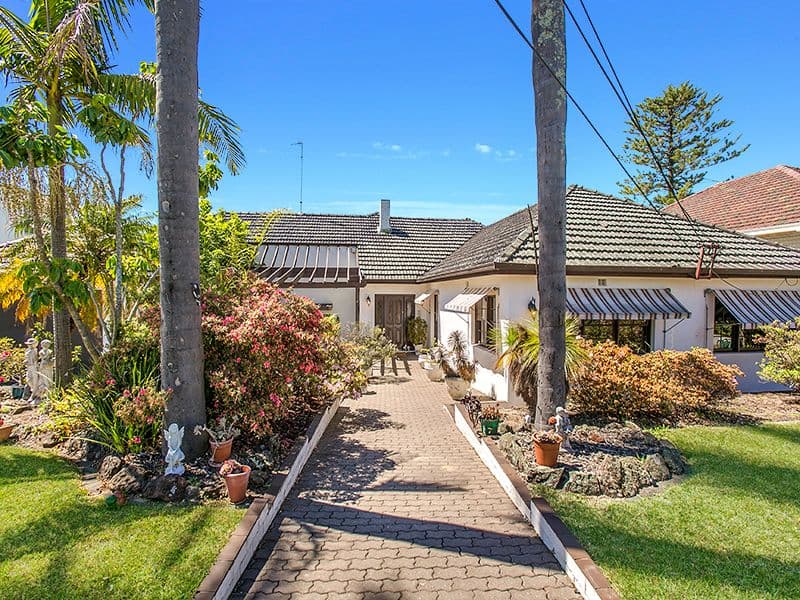 13 Shearwater Drive, TAYLORS BEACH NSW 2316, Taylors Beach - Thumbnail 2