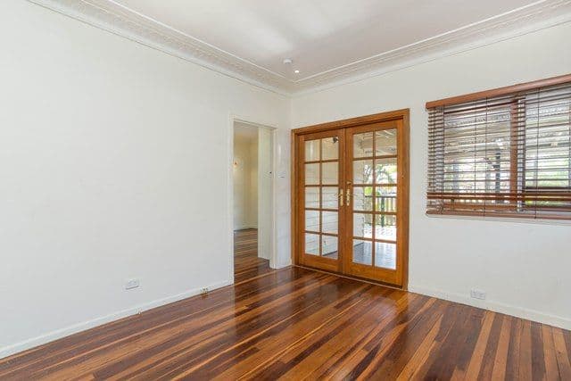 16 Long Street, CAMP HILL QLD 4152, Camp Hill - Thumbnail 3