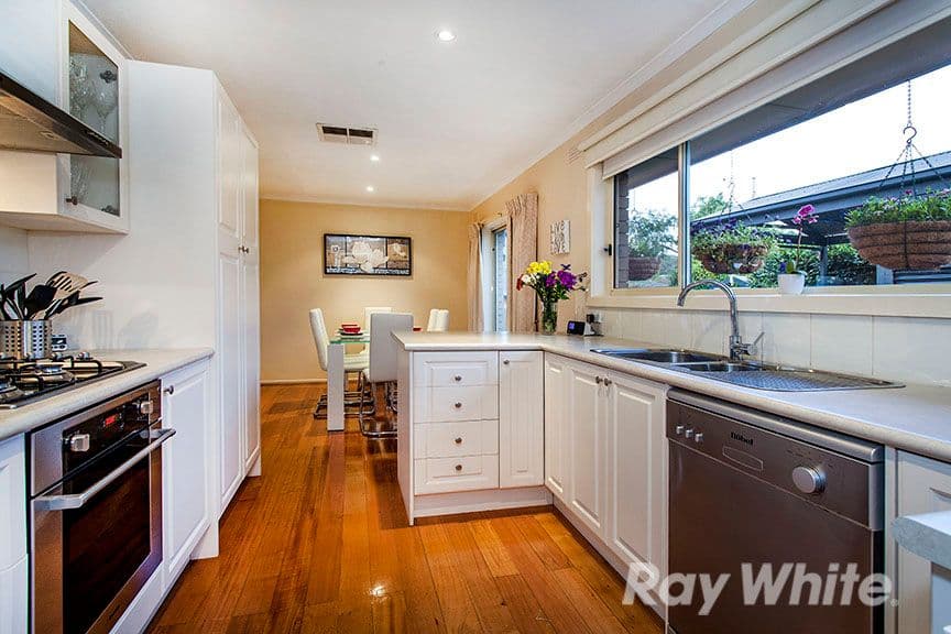 9 Tarana Avenue, Upper Ferntree Gully VIC 3156, Upper Ferntree Gully - Thumbnail 4