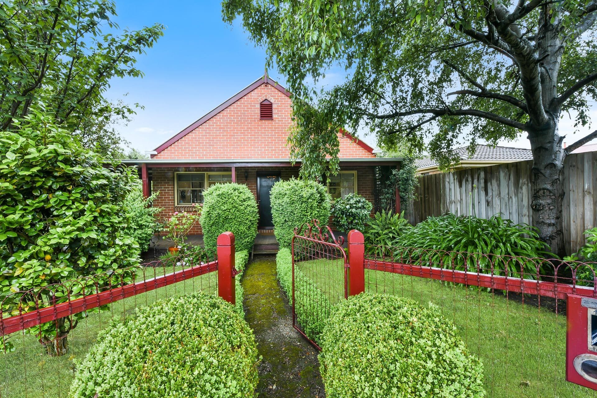 17 County Drive, Berwick VIC 3806, Berwick - Thumbnail 2