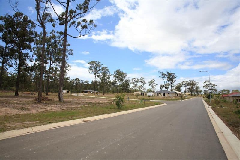 7  Southfork Circuit, BURRUM HEADS QLD 4659, Burrum Heads - Thumbnail 2
