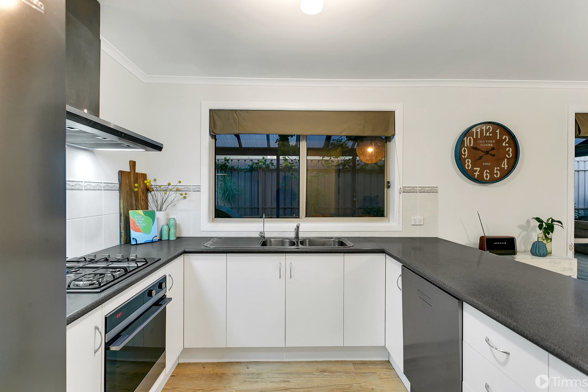 11 Henley Circuit, Seaford Rise - Thumbnail 7