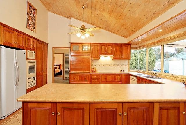 6 Silvan Court, LOVELY BANKS VIC 3221, Lovely Banks - Thumbnail 2