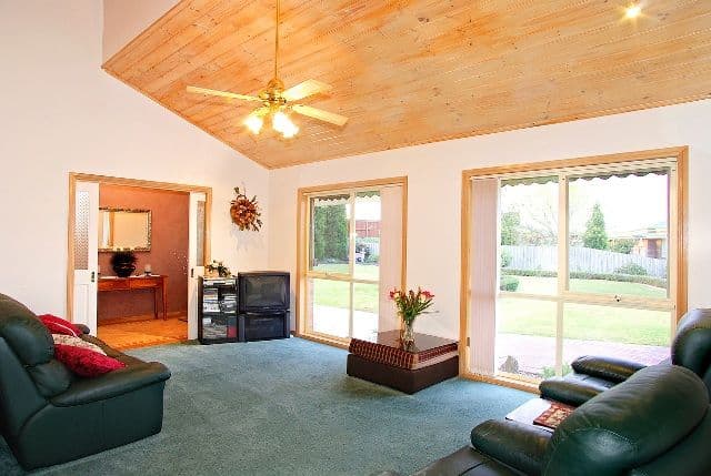 6 Silvan Court, LOVELY BANKS VIC 3221, Lovely Banks - Thumbnail 4