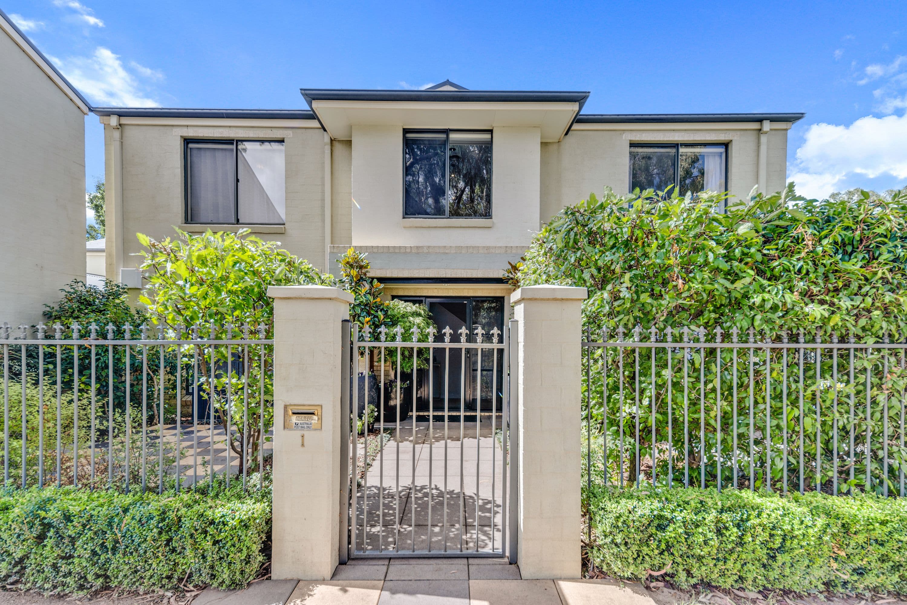 1 Strayleaf Crescent, Gungahlin ACT 2912, Gungahlin - Thumbnail 2