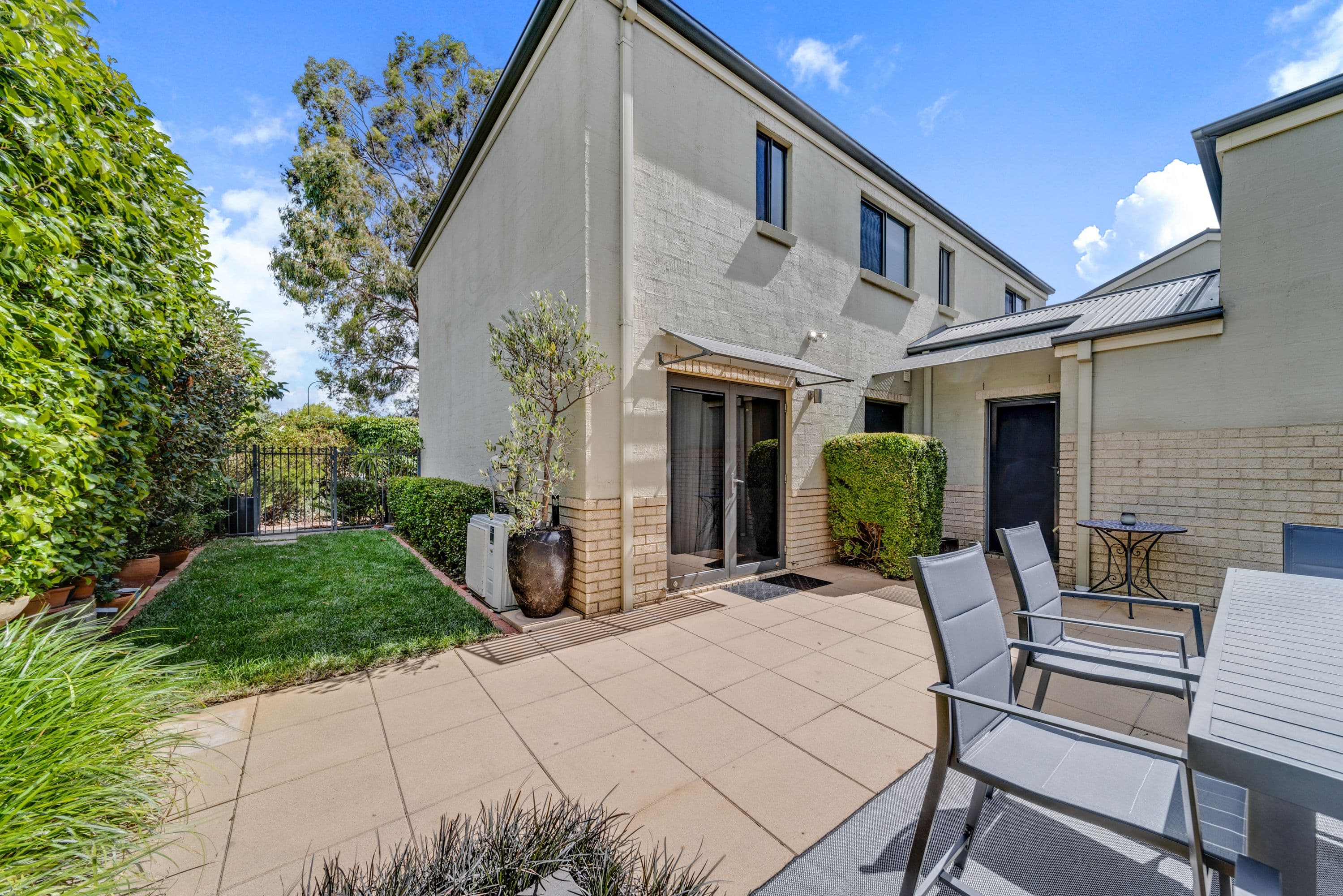 1 Strayleaf Crescent, Gungahlin ACT 2912, Gungahlin - Thumbnail 3