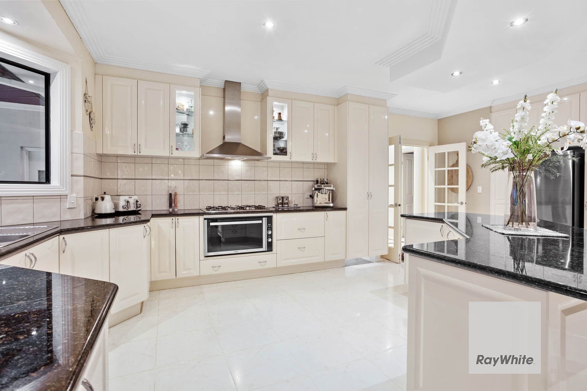 8 Nolan Place, Taylors Lakes VIC 3038, Taylors Lakes - Thumbnail 6