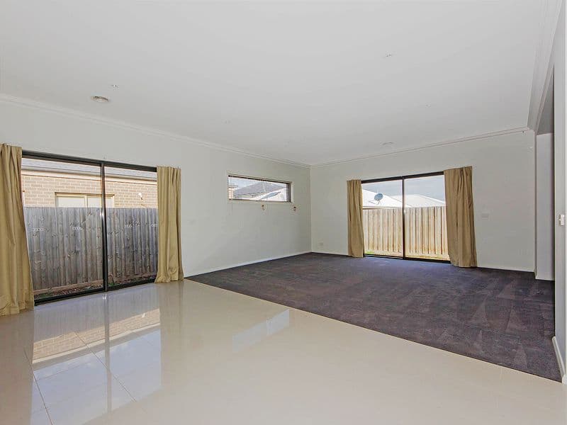 9 Willowherb Way, Point Cook VIC 3030, Point Cook - Thumbnail 6
