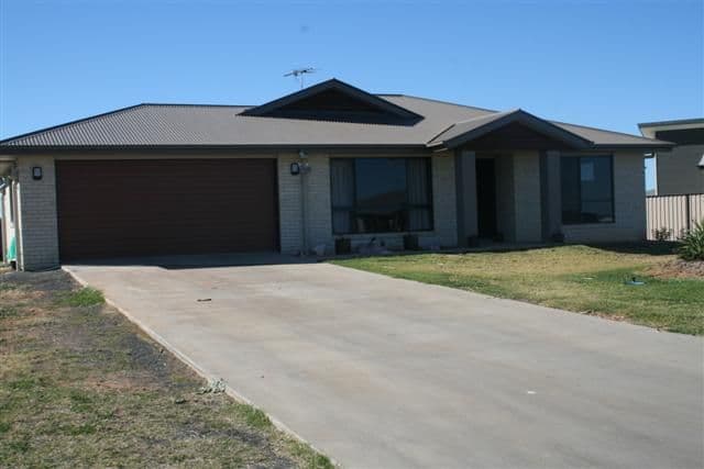 4 Tate Place, ROMA QLD 4455, Roma - Image 1