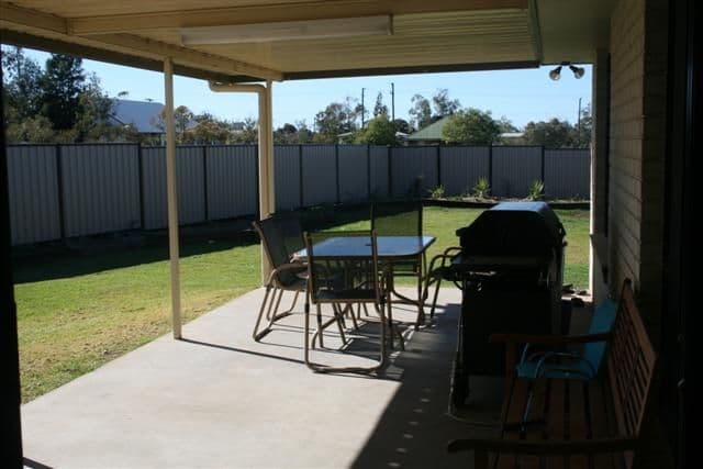 4 Tate Place, ROMA QLD 4455, Roma - Thumbnail 4