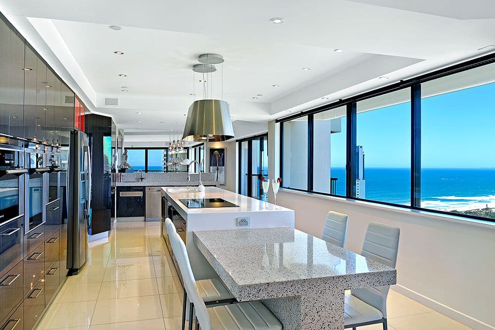 24 Breaker Street, Main Beach QLD 4217, Main Beach - Thumbnail 4
