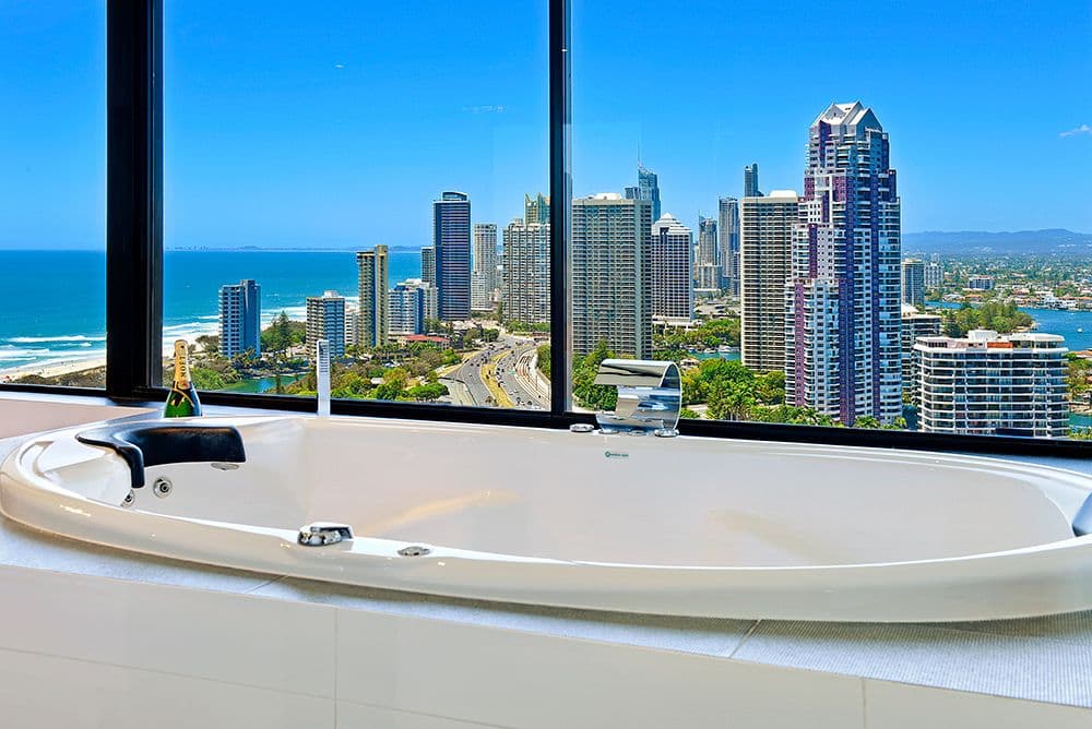 24 Breaker Street, Main Beach QLD 4217, Main Beach - Thumbnail 5