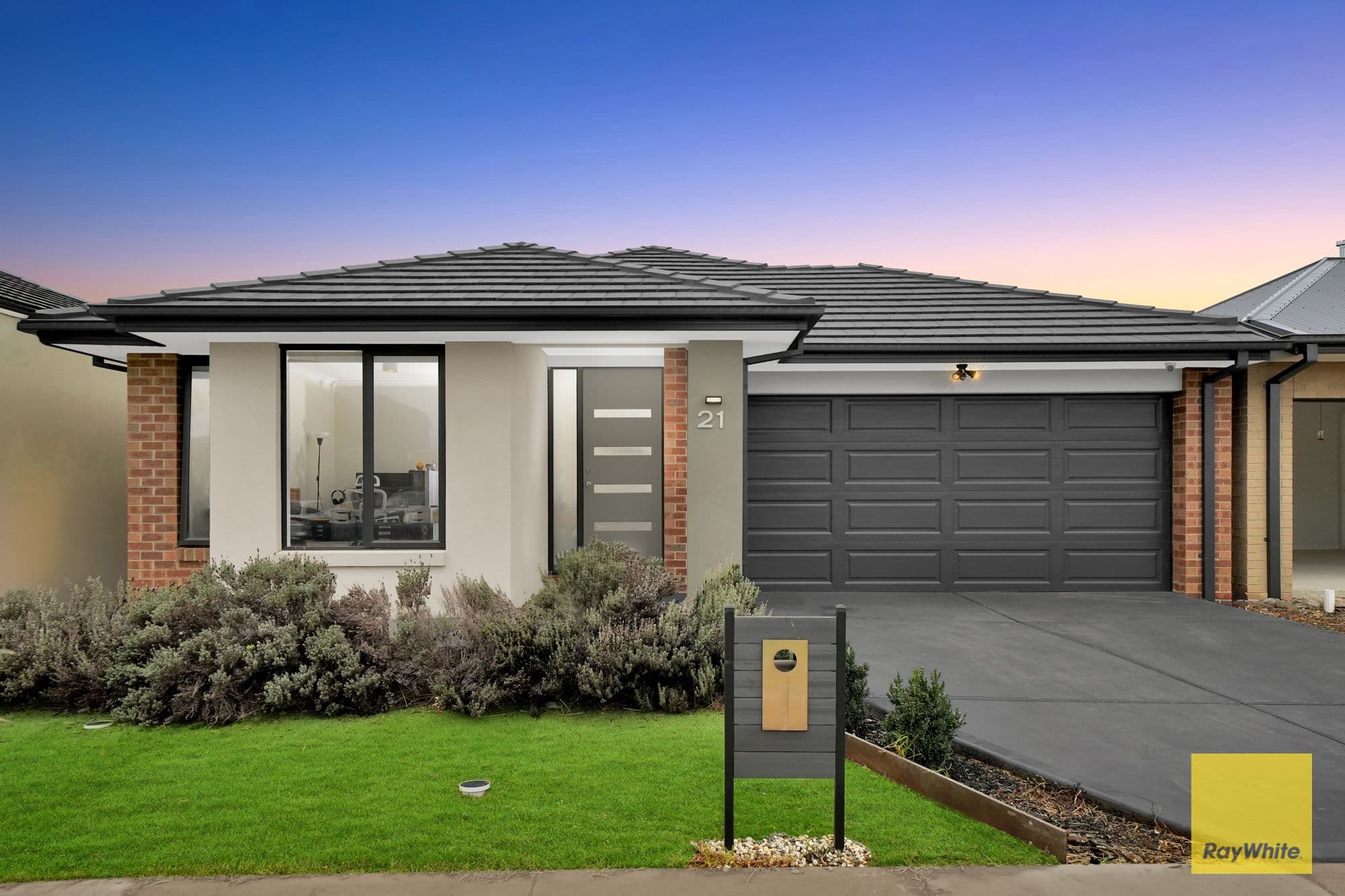 21 Amreli Street, DEANSIDE VIC 3336, Deanside - Image 1