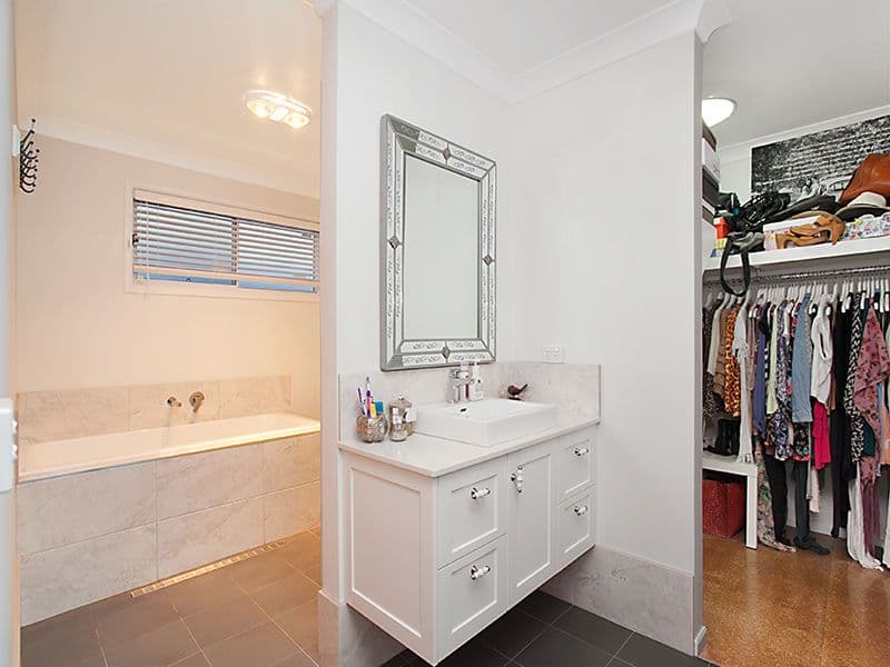 5 Oscar Drive, CHITTAWAY POINT NSW 2261, Chittaway Point - Thumbnail 7