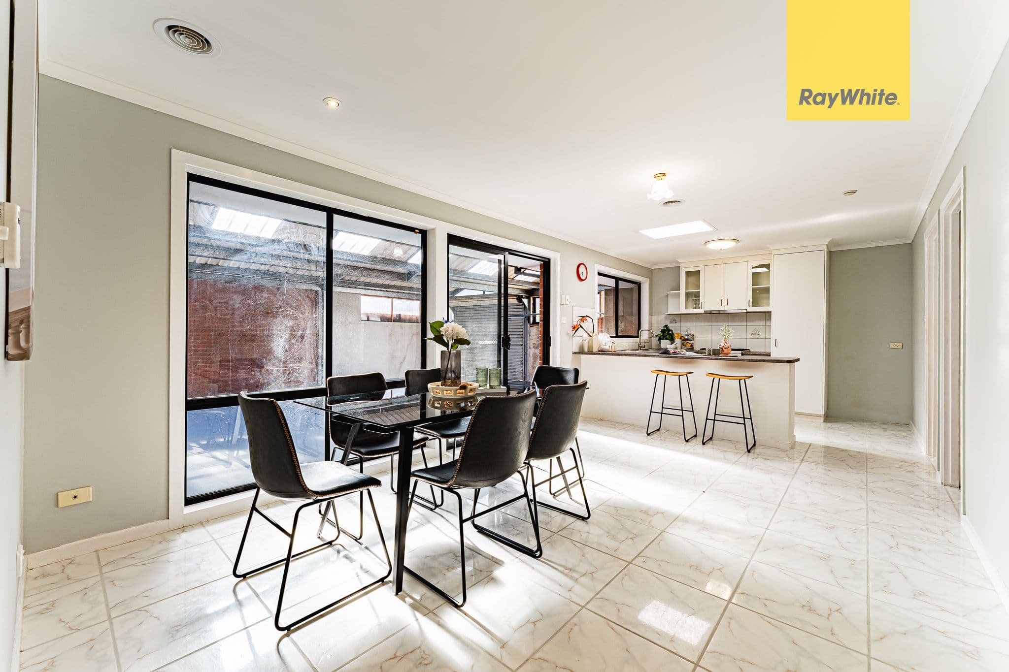 48 Moonstone Circuit, St Albans VIC 3021, St Albans - Thumbnail 5