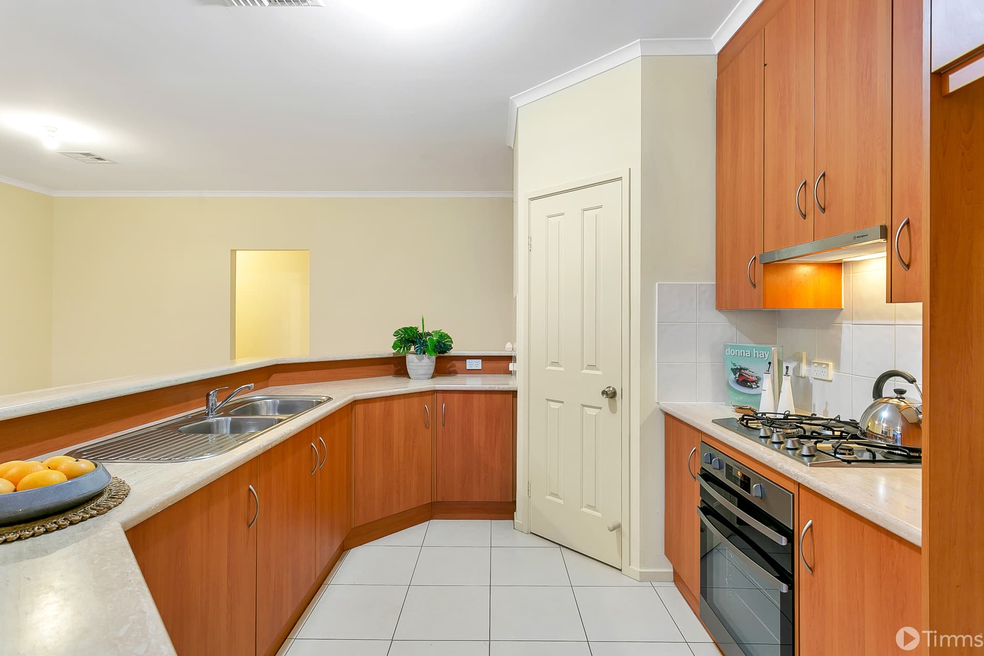 21 Barracoota Crescent, Aldinga Beach - Image 1
