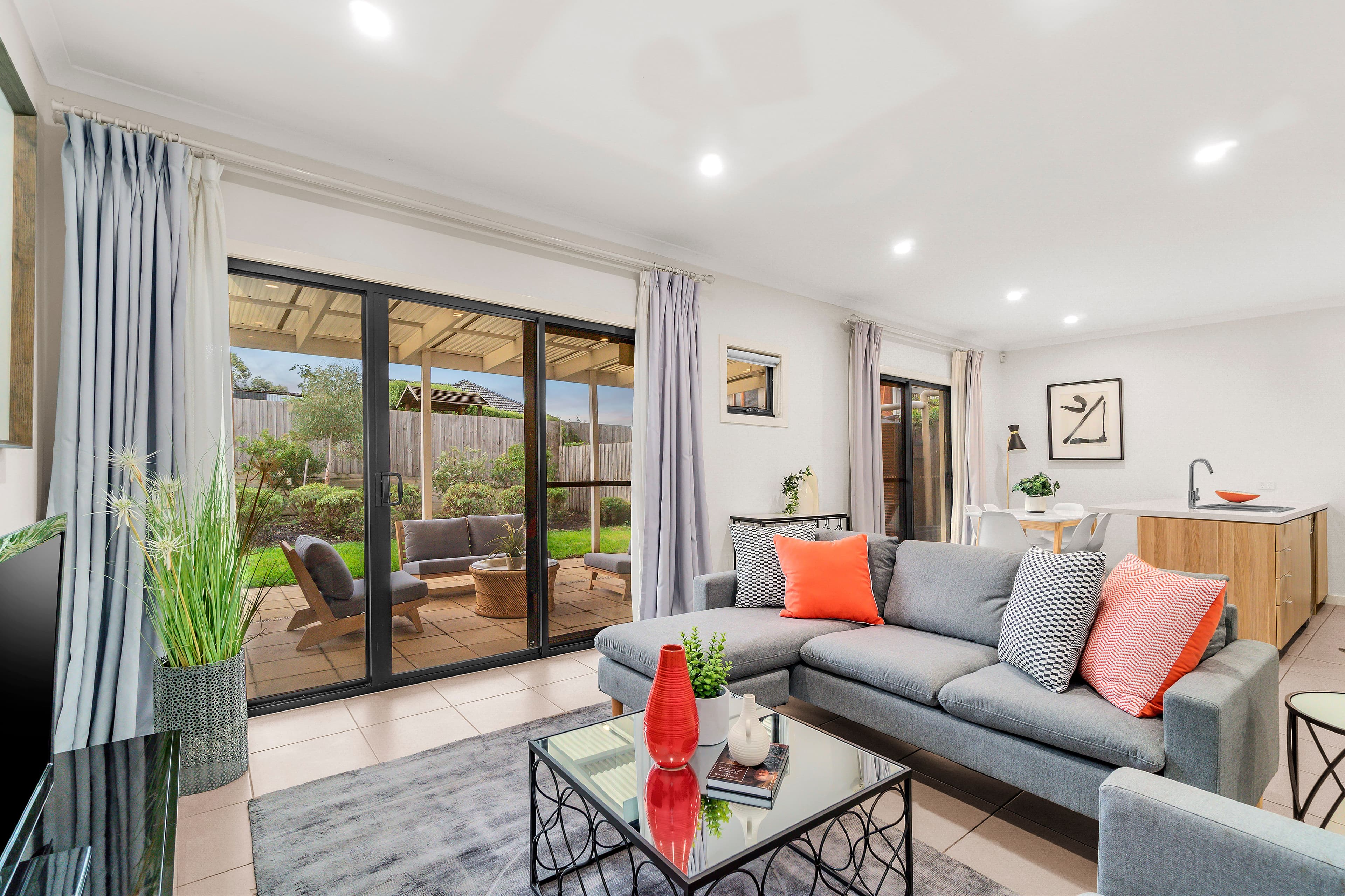 6 Benwerrin Drive, Wantirna VIC 3152, Wantirna - Thumbnail 3