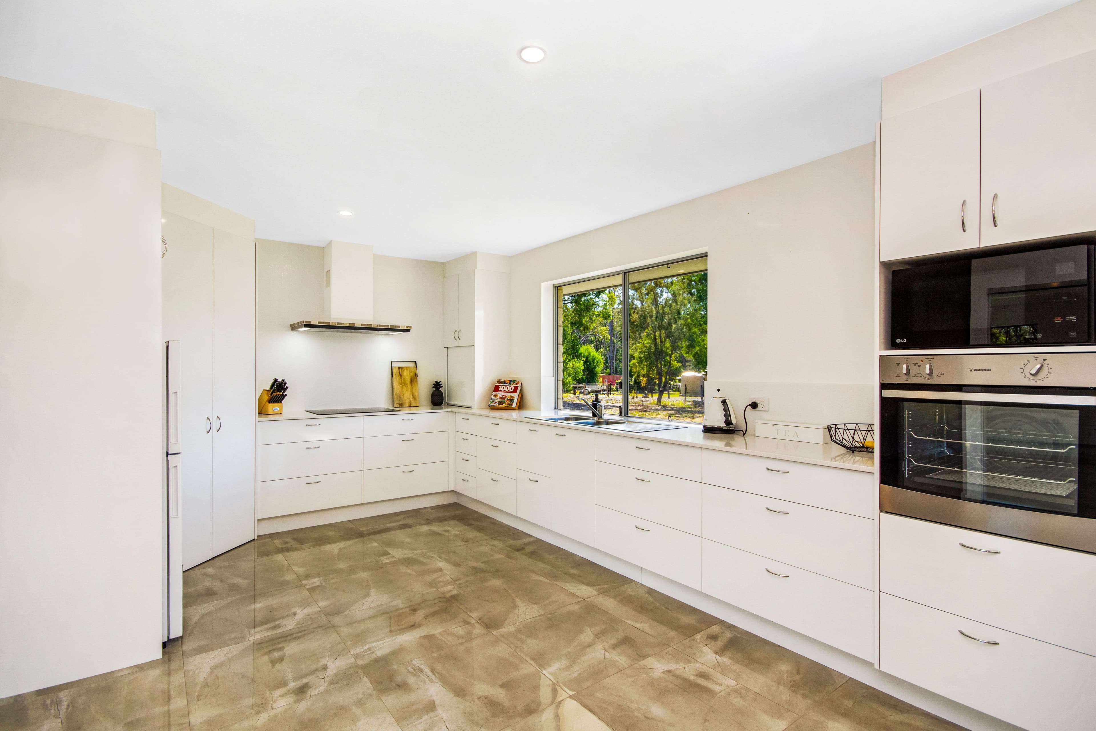 24 Dianella Drive, Gulmarrad - Thumbnail 2
