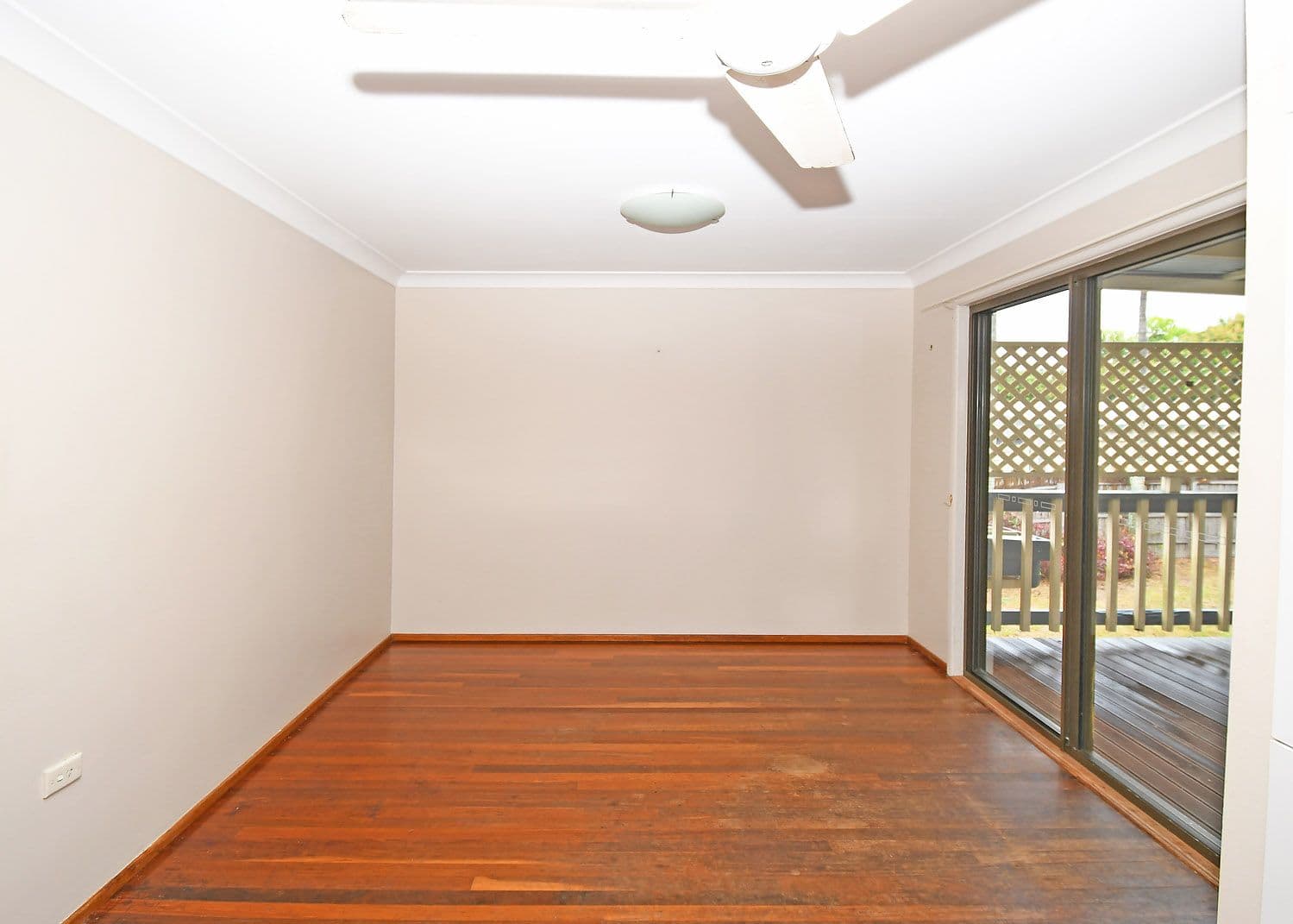 9 Barry Street, Torquay QLD 4655, Torquay - Thumbnail 4