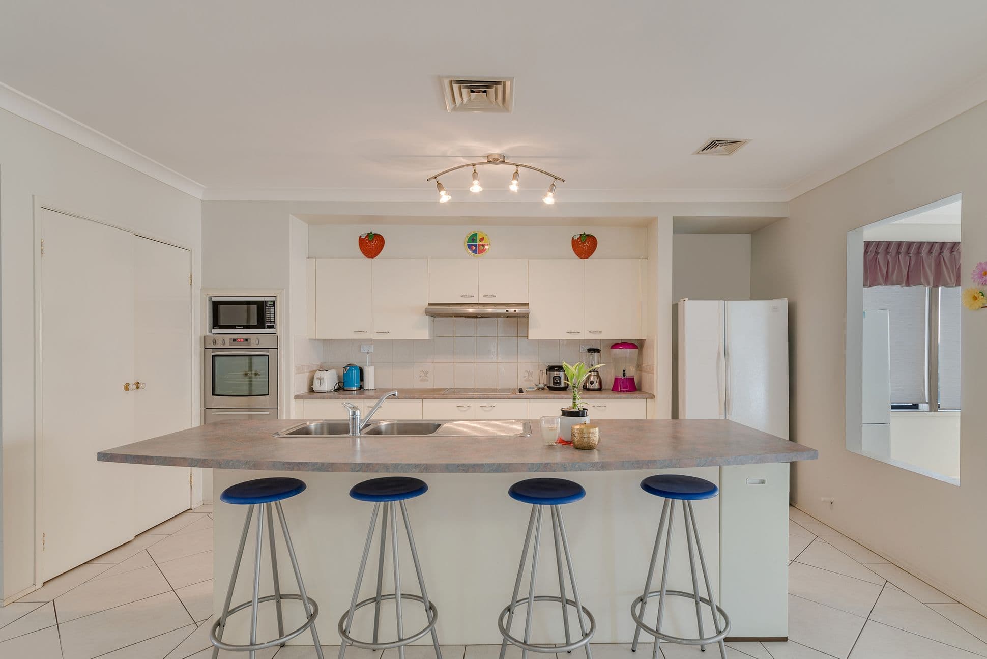 7 Lamington Place, Bow Bowing - Thumbnail 3